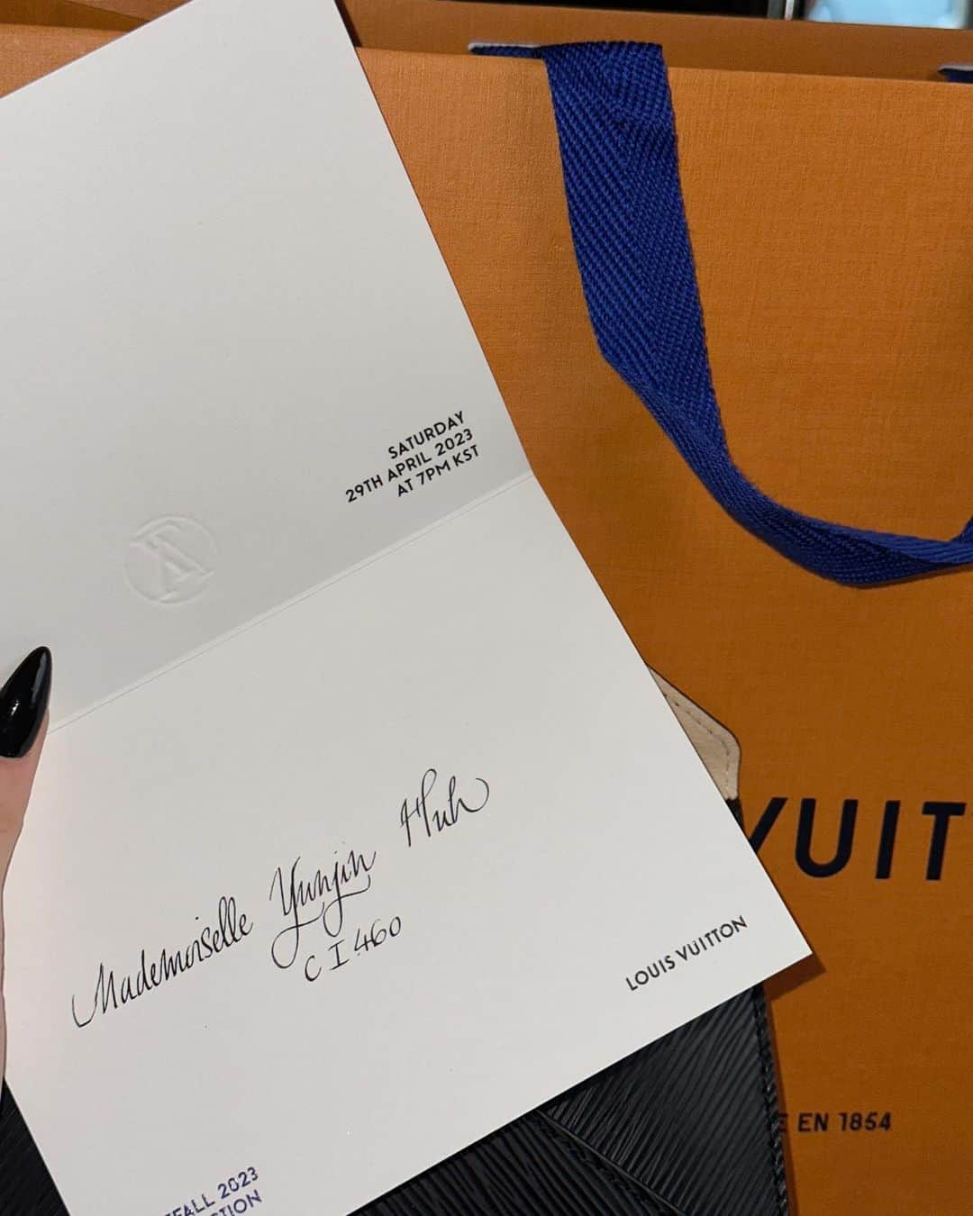 ホ・ユンジンさんのインスタグラム写真 - (ホ・ユンジンInstagram)「잠수교 #광고 #LVPREFALL #LouisVuitton」4月30日 14時27分 - jenaissante