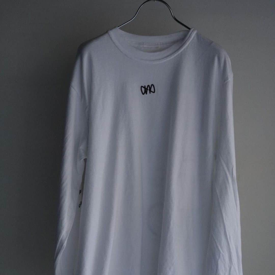 澤辺美香さんのインスタグラム写真 - (澤辺美香Instagram)「@emimimuuu   が作るTシャツはいつもほんまにおしゃれで素敵♡  一枚で様になるロンTはやっぱり使えますね！  今夜23時59分まで予約出来るみたいです♡」4月30日 14時57分 - mikasawabe