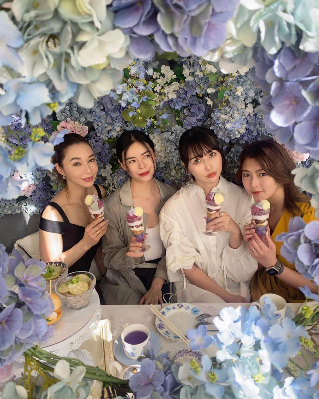 Gabrielaさんのインスタグラム写真 - (GabrielaInstagram)「映えカフェ Haute couture afternoon tea❤︎ 季節で内装が変わるんだって😊💕  . . #afternoontea #tokyo #haitecouturecafe」4月30日 15時39分 - rkgabriela