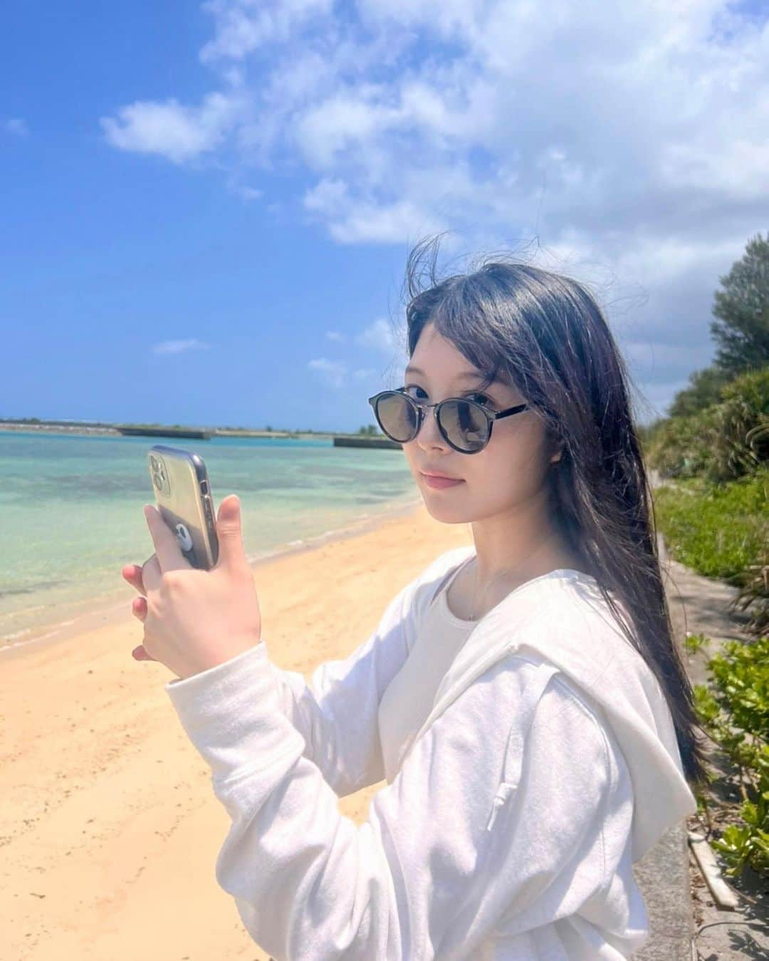 野乃のインスタグラム：「ハイサイ🐠🐚🤍❕✨  沖縄行ってきてたの。全部たのしかった。 GWはお家でおとなしく過ごします🏠」