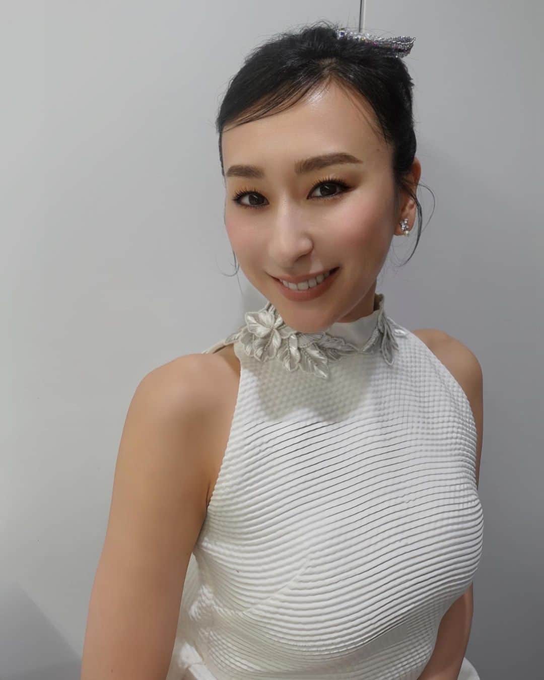 山口りさのインスタグラム：「まいちゃん♡  @asadamai717   イベントのhm🐒  リップは　@hudabeauty  眉は　@maccosmeticsjapan  囲みラインで🦦」