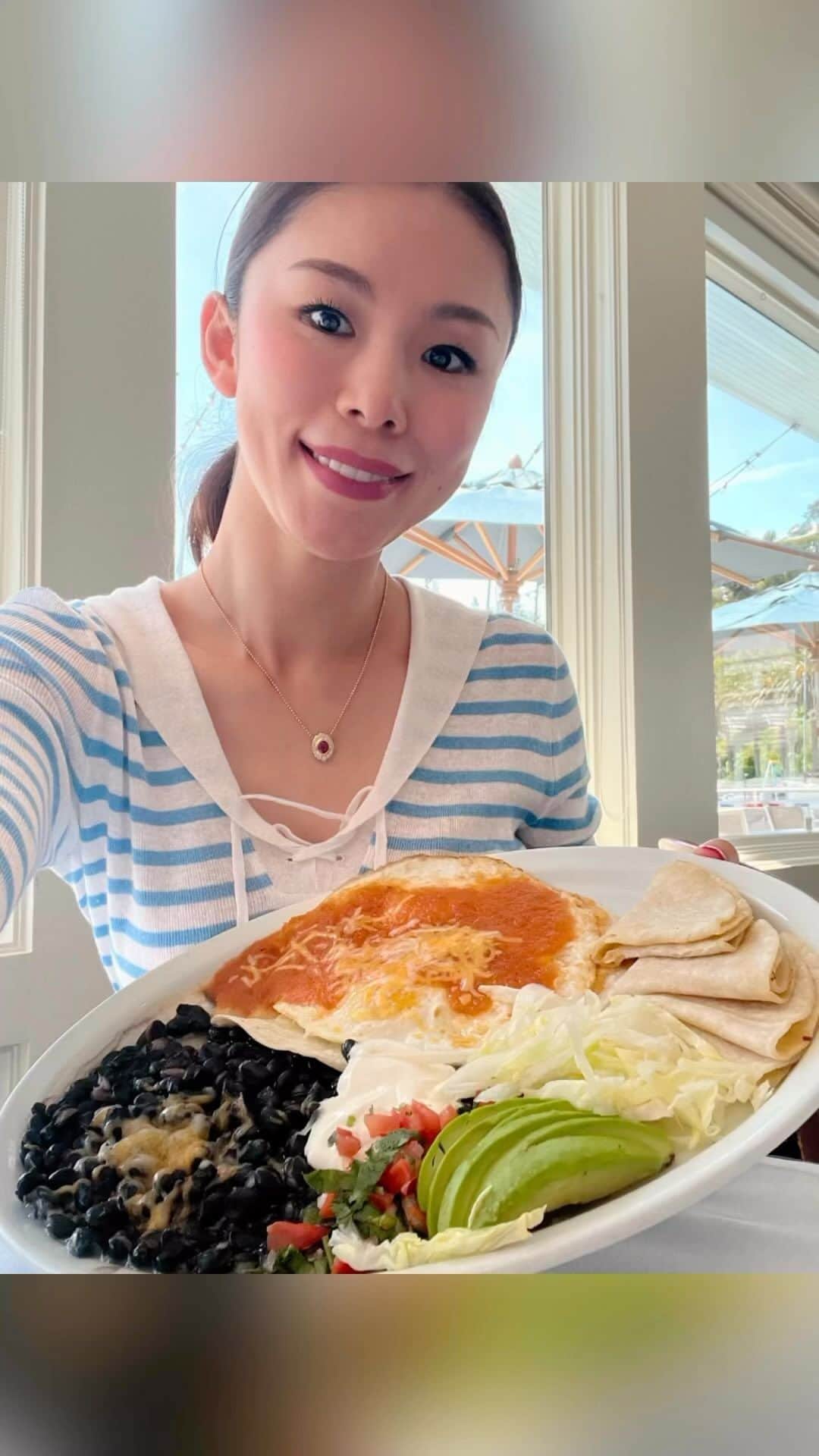 森理世のインスタグラム：「Weekend Mexican brunch - yum!」