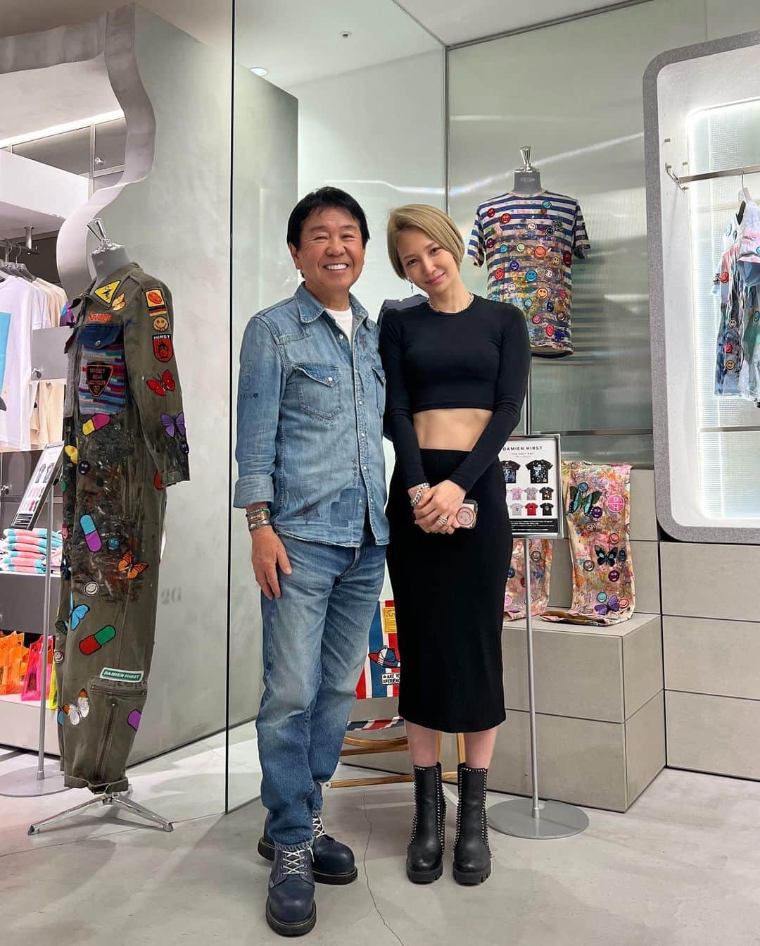 設楽洋さんのインスタグラム写真 - (設楽洋Instagram)「からの…沢田友美ちゃんとLAのテツさんとDAMIEN HIRSTのコラボPOP UPを2Gに観に行く…😊✨ 大好きなLAの香りが満載です❣️ @alovemovement @tomomi__sawada @2gtokyo」4月30日 16時25分 - taracyan3