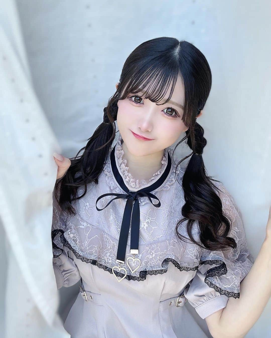 田口未彩のインスタグラム：「♡  @rojita_official のワンピース♡  ZOZOTOWNにて4月29日、30日の2日間1000円OFFのタイムセール中だよ🐇💕  https://zozo.jp/shop/rojita/goods-sale/73507743/  #ROJITA #ロジータ」