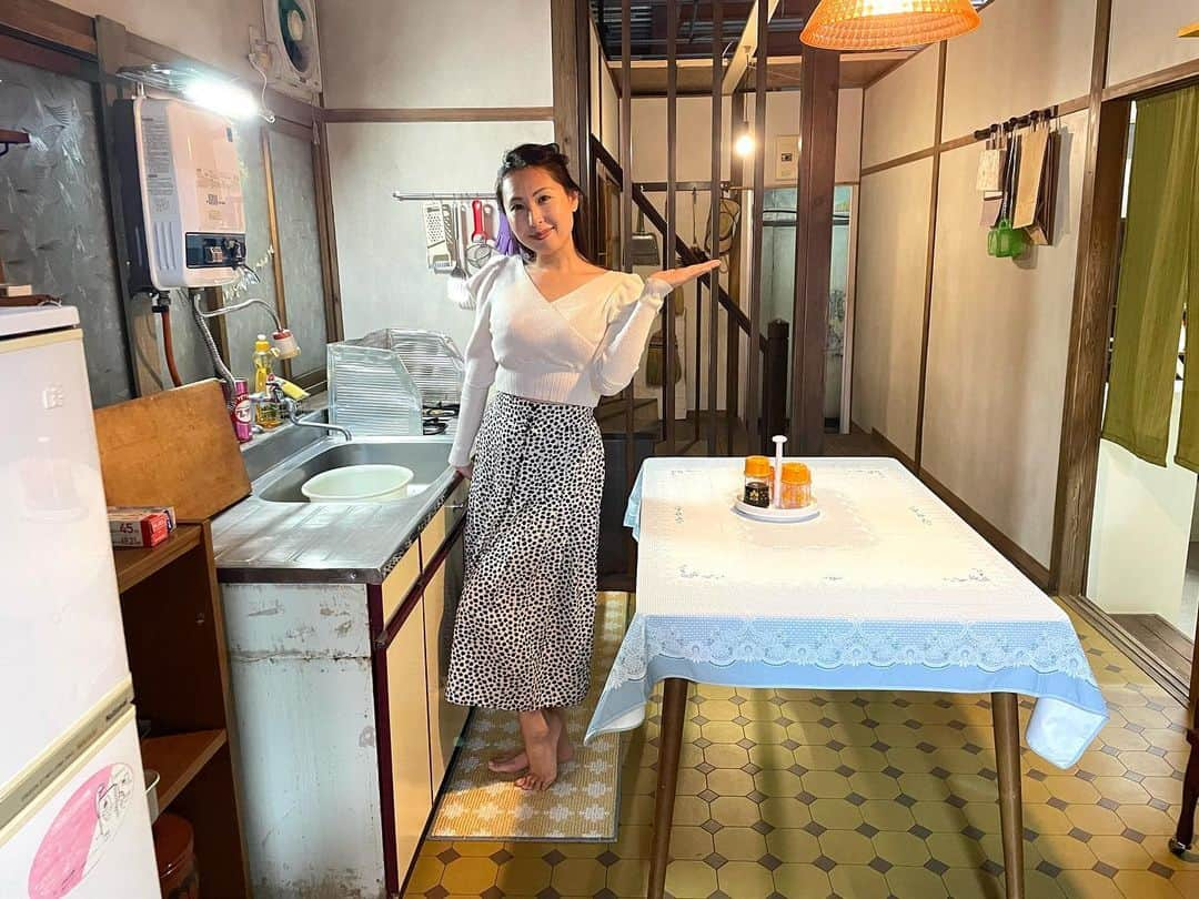 佐田茉莉子さんのインスタグラム写真 - (佐田茉莉子Instagram)「コストコ行ったついでに寄ってみた！ 本物のセットだぁ✨ ザ・昭和✨ 洗濯機とかばり懐かしかぁ〜 映画の公開が楽しみ🎞😊  #めんたいぴりり #めんぴり #めんぴりパンジー #佐田茉莉子  #サタマリ  #トリアス久山」4月30日 16時31分 - mariko_sata