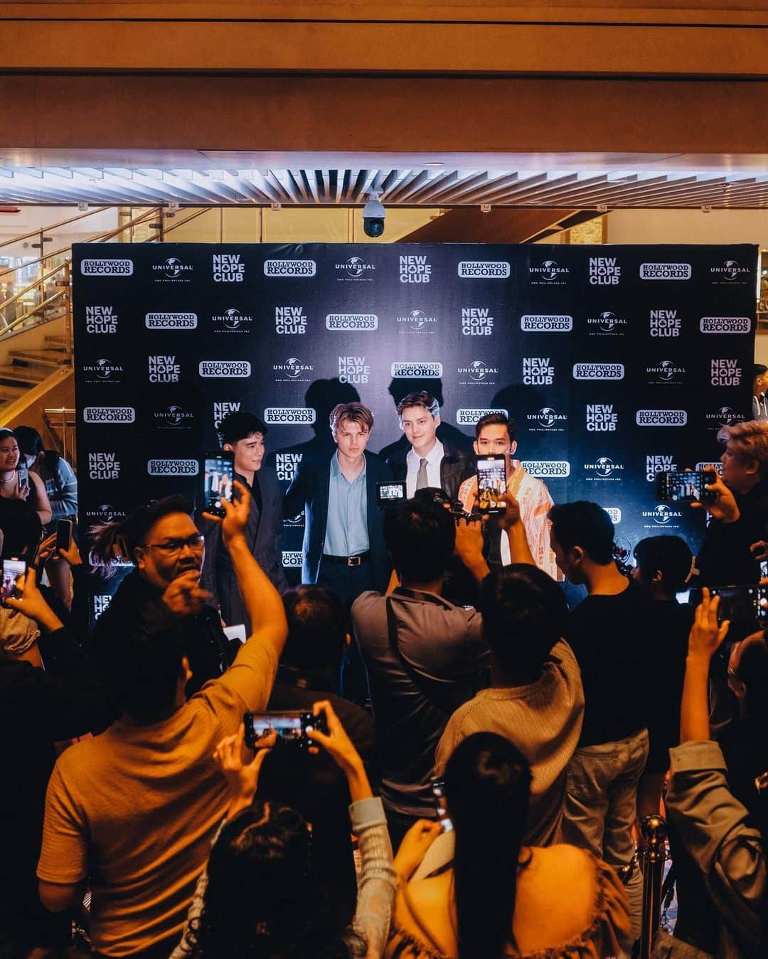 New Hope Clubさんのインスタグラム写真 - (New Hope ClubInstagram)「Had an amazing time at the premiere of the short film ‘School Year 2007’ inspired by our song ‘Just Don’t Know it Yet’ ❤️🇵🇭」4月30日 16時37分 - newhopeclub