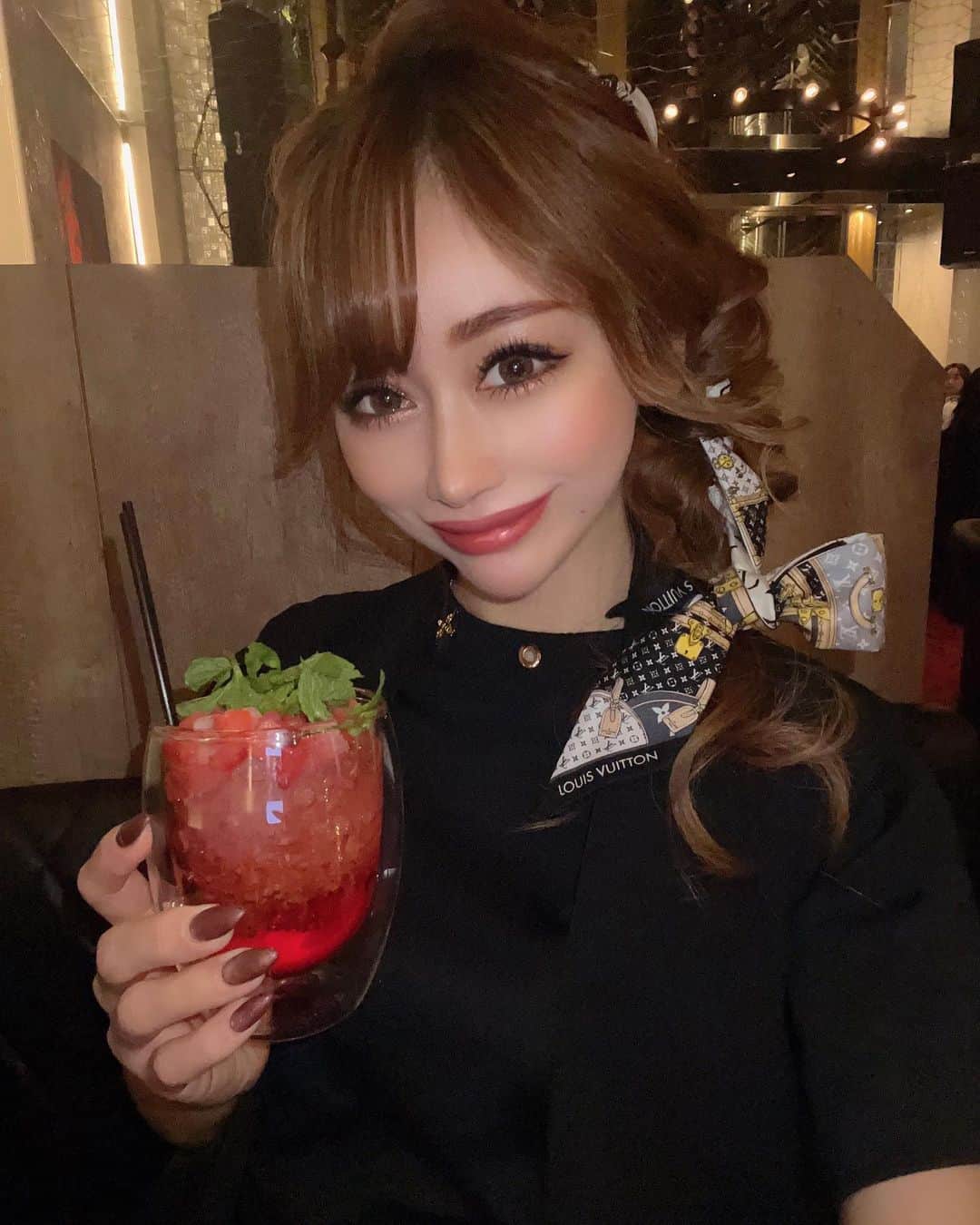 のインスタグラム：「🍹🍹🍹  ノンアルカクテル🍓 食事の時絶対にお酒は飲みません」