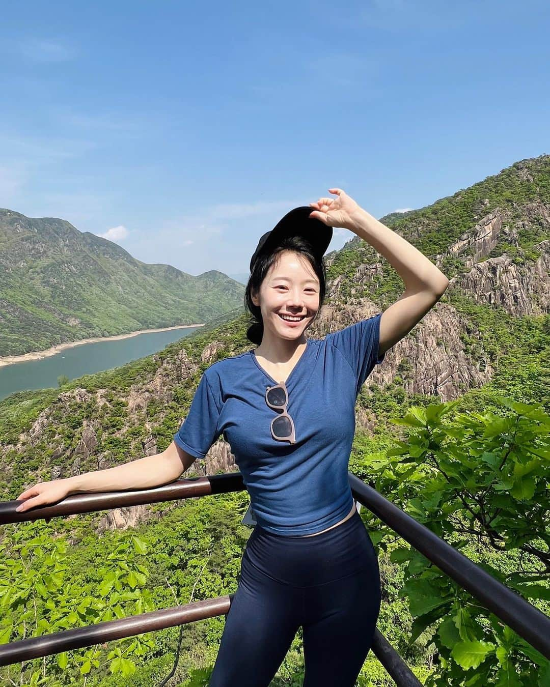 イ・シウォンさんのインスタグラム写真 - (イ・シウォンInstagram)「⛰️ 아름다운 우리나라 금수강산 ⛰️  Sound Mind Sound Body #SMSB」4月30日 16時40分 - seethewon