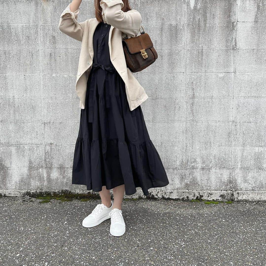 chisa1027のインスタグラム：「コットンワンピース着心地いいなぁ🥹  暑くなったら 一枚で着れるし🍨  @uniqlo_jp  @uniqlo_with  @uniqlo_ginza」