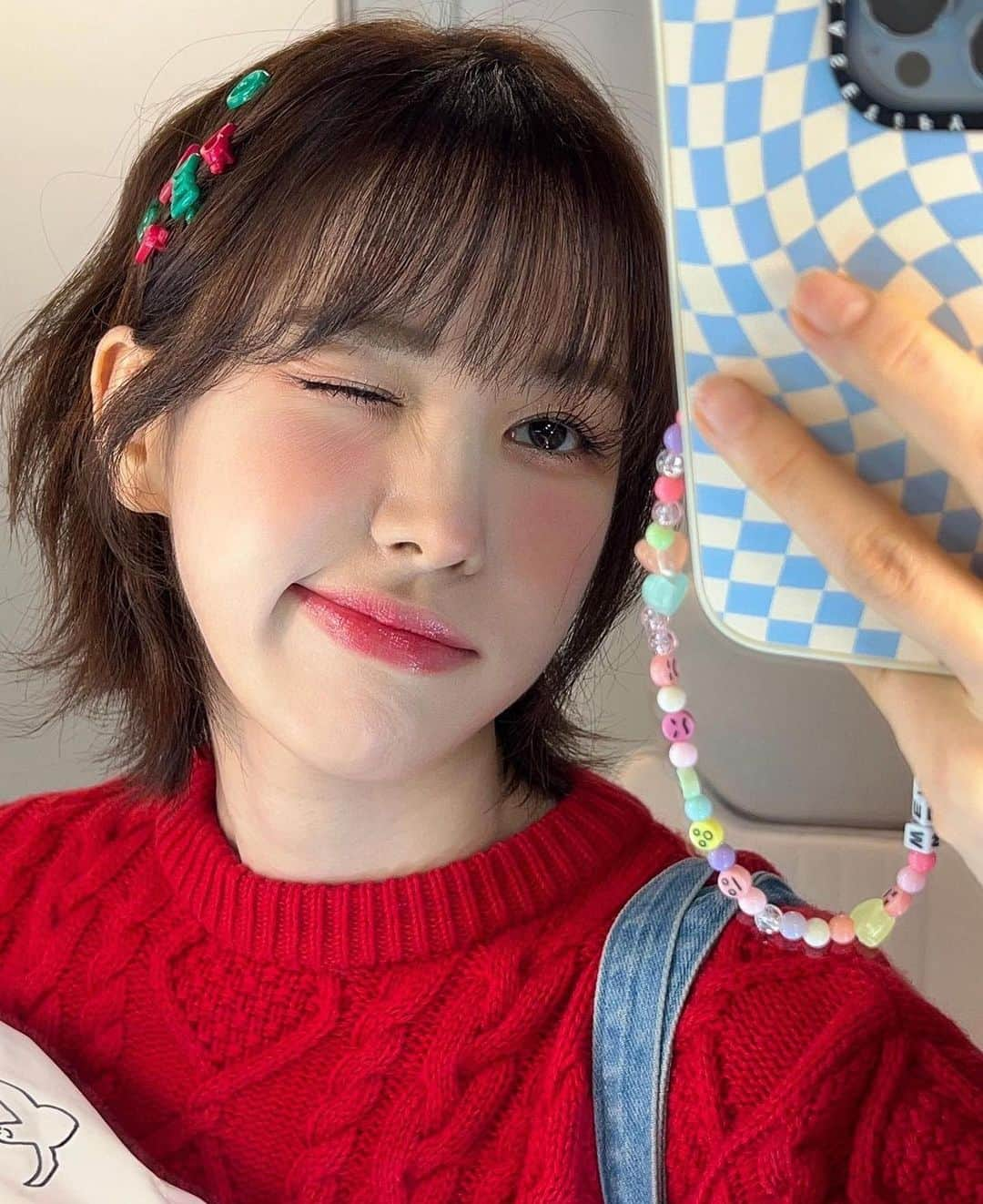 ウェンディ（ファンアカウント）さんのインスタグラム写真 - (ウェンディ（ファンアカウント）Instagram)「A collection of mirror selfies. Which one is your favourite? 💙 #WENDY #웬디 #REDVELVET #레드벨벳」4月30日 17時14分 - wendyrvsm