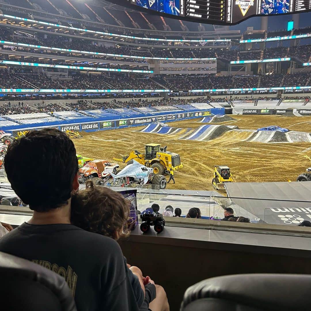 Halseyのインスタグラム：「I guess no matter what your parents do, it’s cooler to like whatever’s the complete opposite. I love my monster truck kid.」