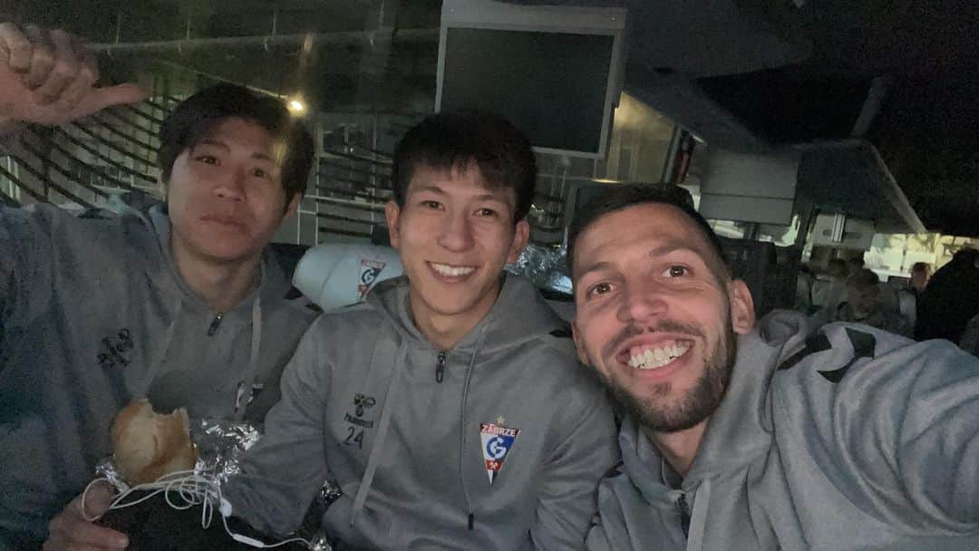 ダニエル・パチェコのインスタグラム：「Amazing 3 points in such a great stadium to play. And with our supporters it’s even better. We continue 💪🏽」