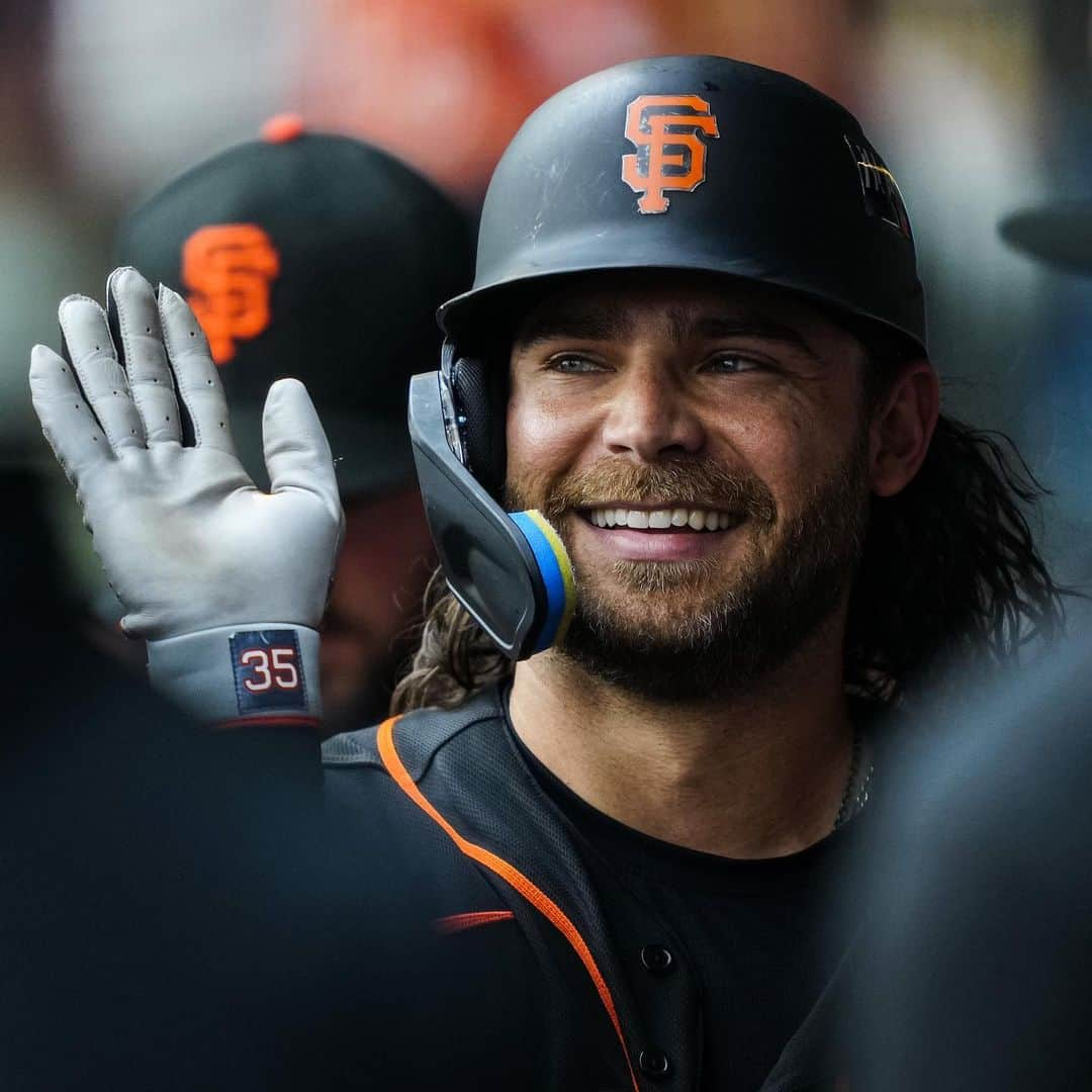 サンフランシスコ・ジャイアンツさんのインスタグラム写真 - (サンフランシスコ・ジャイアンツInstagram)「Brandon Crawford’s Gigantes jersey is headed to the Hall of Fame 🙌  His home run yesterday was the first-ever in Mexico City, the first Giants homer hit outside of the US & Canada, and the longest of the statcast era for the Giants (482 ft). It will be the first Gigantes jersey at the Hall.」5月1日 4時01分 - sfgiants