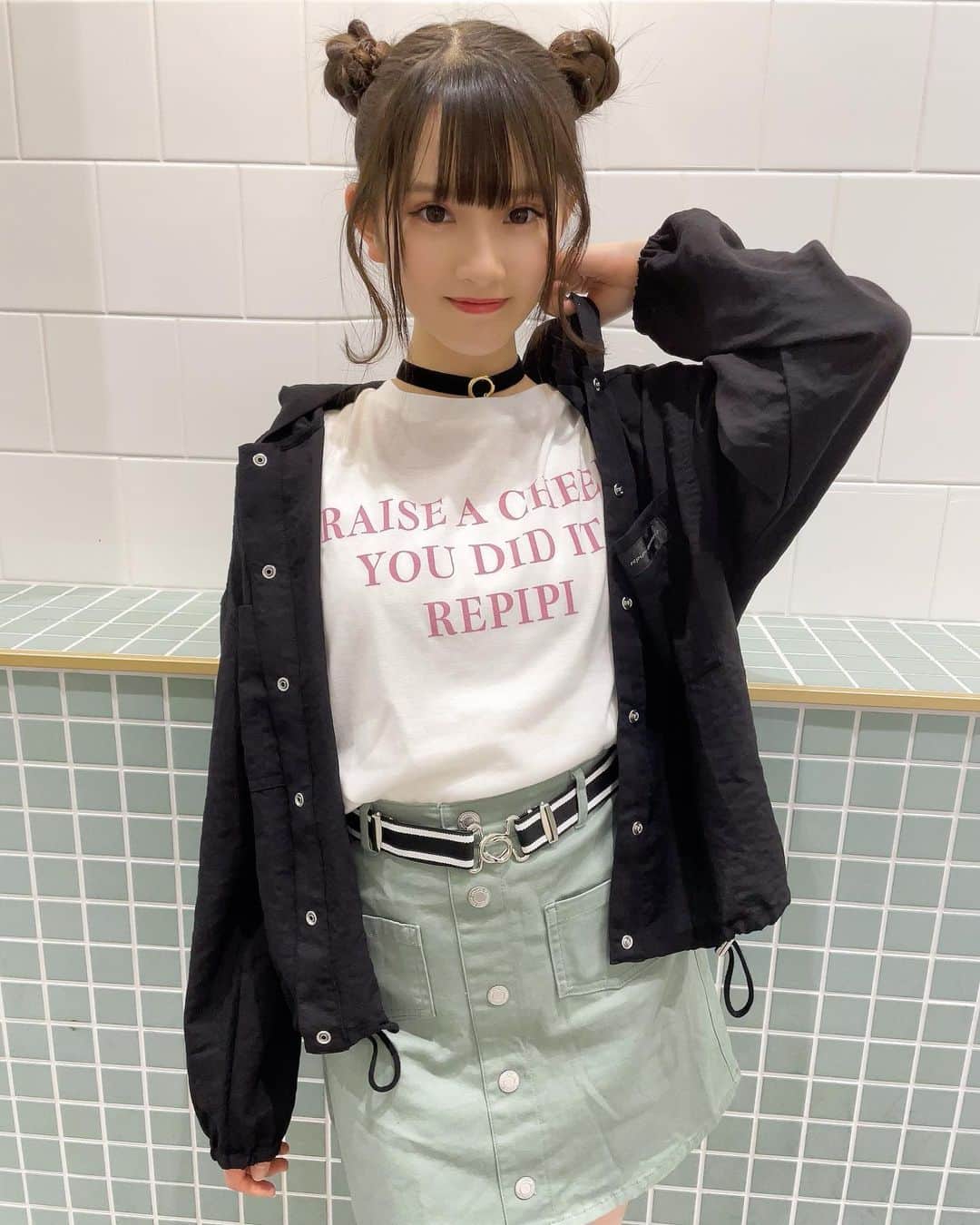 工藤咲姫のインスタグラム：「渋谷ライブありがとうございました🎤💕 ゆななの生誕祭🎂♥️みんなでお祝い🎉盛り上がって素敵な一日に♡嬉しかったです🥳  ライブ帰りに🚃𝑯𝒂𝒑𝒑𝒚💓奇跡な事💓 いつかいつか、、って🙏💫念願の夢が叶って嬉しすぎました🥹💕 ずっとずっと応援しています📣❤️‍🔥 ありがとうございました🥰   #憧れの人  #会えて幸せ  #きせき  #感謝  #ありがとうございます  #これからも応援してます  #jk  #工藤咲姫」