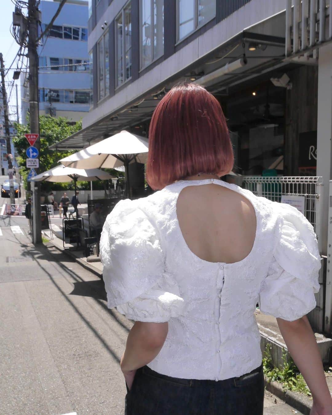 MIDWEST TOKYO WOMENのインスタグラム：「@vivianostudio open back flower sleeve top 🌼」