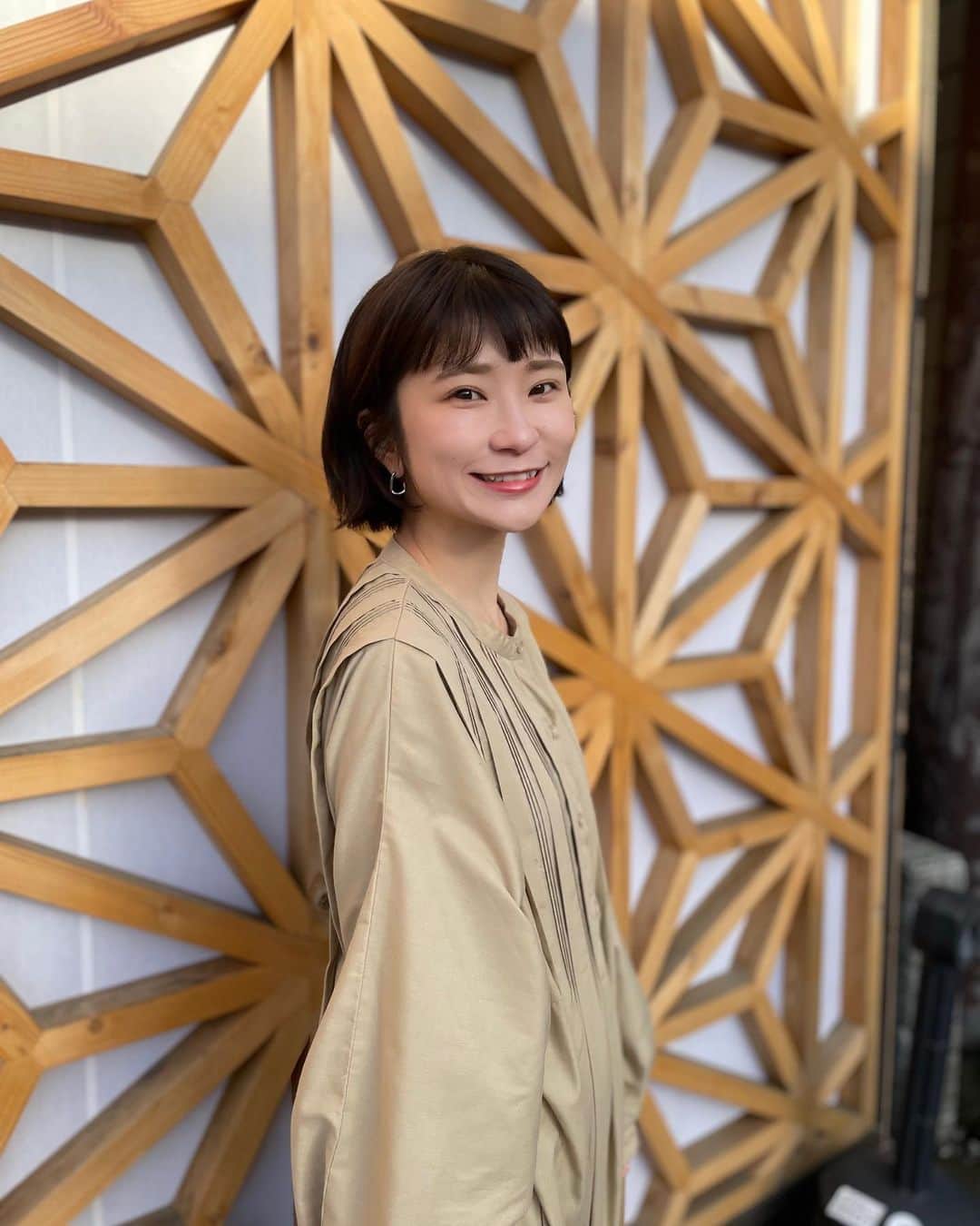 小俣里奈のインスタグラム：「GW🌱 みなさま楽しくお過ごしでしょうか？ 私はまだ連休らしいことはできてませんが ちょこちょこと楽しみな予定が入っていて ウキウキしながら日々を過ごしています😤🌷  みなさんも楽しいGWをお過ごしください🐈🌱  #GW #連休の過ごし方  #portrait  #photo  #model  #actress #actor  #omatarina  #小俣里奈 #これはウインクではない」