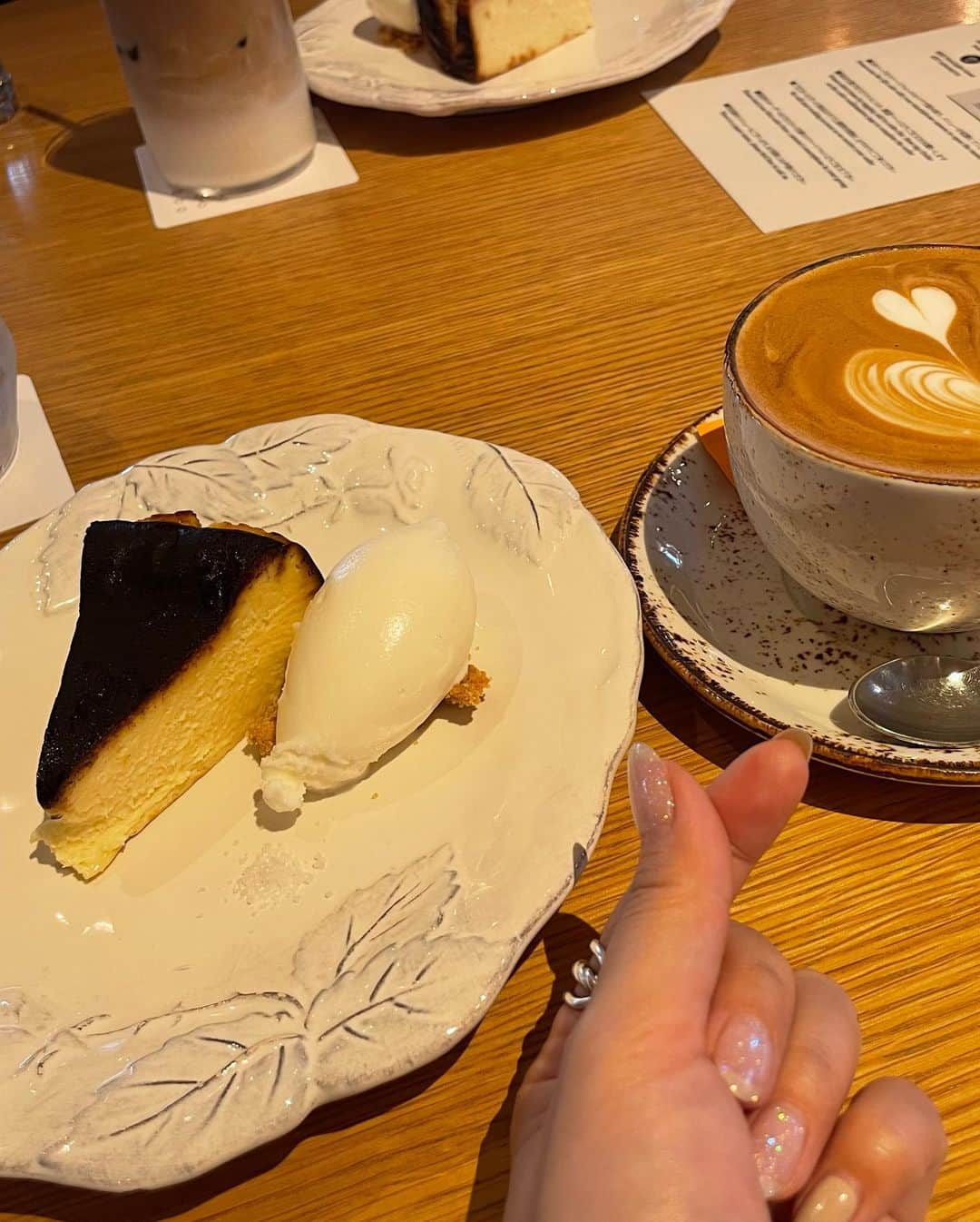 木下望さんのインスタグラム写真 - (木下望Instagram)「・ ・ カフェデート☕️🤍  おしゃれなカフェだった☕️ TOKYOって感じ🗼🫶🍰」4月30日 19時41分 - nonchan_starmarie