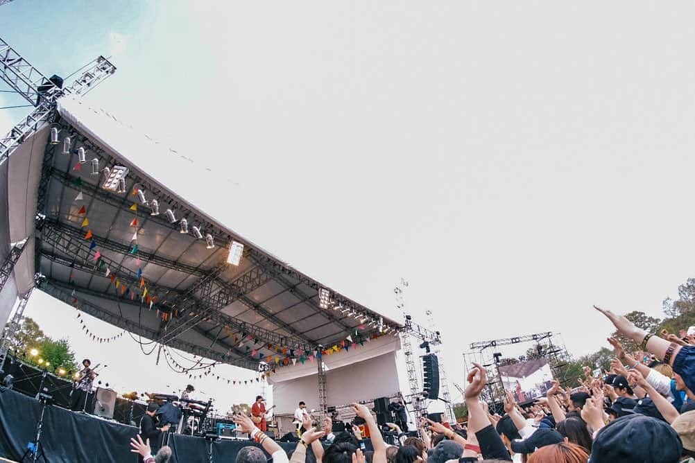 マカロニえんぴつさんのインスタグラム写真 - (マカロニえんぴつInstagram)「_  仙台【ARABAKI ROCK FEST.23】ありがとうございました‼️🙏✨  気持ち良い風のなか、最高のアラバキでした🙈🌸  photo by 近江マネージャー  #アラバキロックフェス #アラバキ2023 #アラバキ #arabakirockfest #arabakirockfest2023 #マカロニえんぴつ」4月30日 19時47分 - macaroniempitsu_official