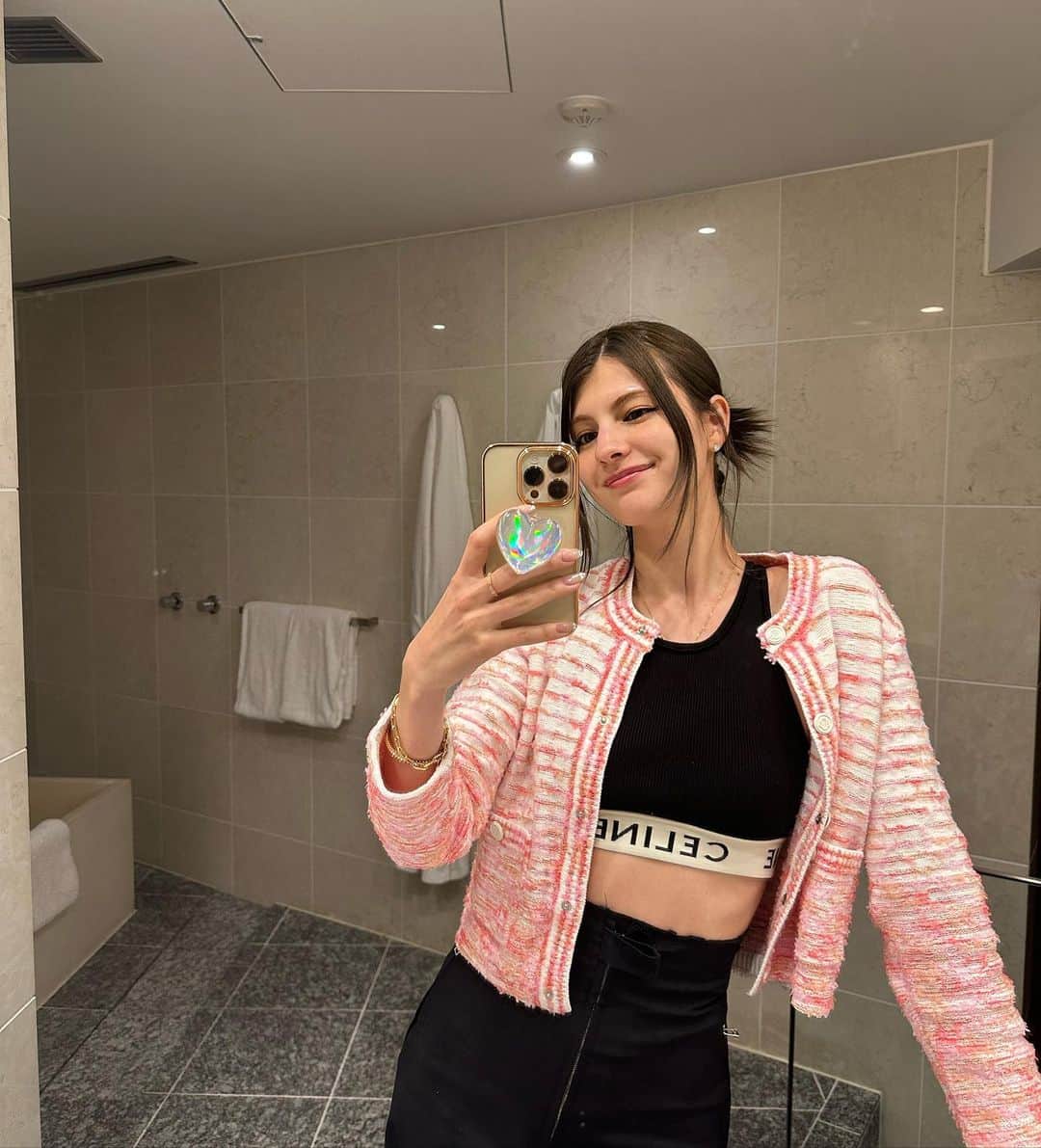 のインスタグラム：「るんっ🌸🤎🪐💗」