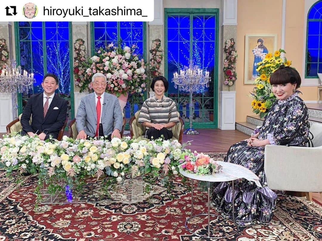高嶋ちさ子さんのインスタグラム写真 - (高嶋ちさ子Instagram)「#Repost @hiroyuki_takashima_ with @use.repost ・・・ 88歳の父はインスタをやっとります。 で、先日収録した「徹子の部屋」についてコメントしてたのが面白くて…  リポストいたします  以下父  なんと私、、、念願の『徹子の部屋』に出演いたします！！！  5月2日(火)19時〜 テレビ朝日系「徹子の部屋」 2時間SPです📺  これまで、テレビ出演でも、緊張はしたことがないのですが(『楽しんでいただきたい！』というサービス精神の方が上回るようで)、  黒柳さんを目の前にし、今回初めて緊張したのか、それとも圧倒されたのか、、、謎の敗北感におそわれております。。。  『徹子の部屋』ではなく『徹子の壁』でした。。。  とはいえ、黒柳さんとは同世代ということもあり、あれもこれもご存じ。嬉しかったなぁ。  とても楽しくトークをさせていただきました！是非皆様、ご覧ください。  黒柳さんともっとお話がしたい！お昼の通常回に1人で出演したい！！新たな夢が出来ました。  #徹子の部屋  #黒柳徹子  #高嶋ちさ子  #高橋茂雄  #髙嶋弘之」4月30日 19時56分 - chisakotakashima