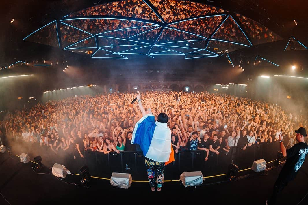 スティーヴ・アオキさんのインスタグラム写真 - (スティーヴ・アオキInstagram)「My after party is better than most! Merci Paris!!!! 🇫🇷」4月30日 20時01分 - steveaoki