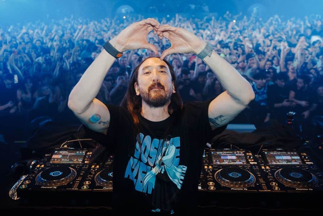 スティーヴ・アオキさんのインスタグラム写真 - (スティーヴ・アオキInstagram)「My after party is better than most! Merci Paris!!!! 🇫🇷」4月30日 20時01分 - steveaoki