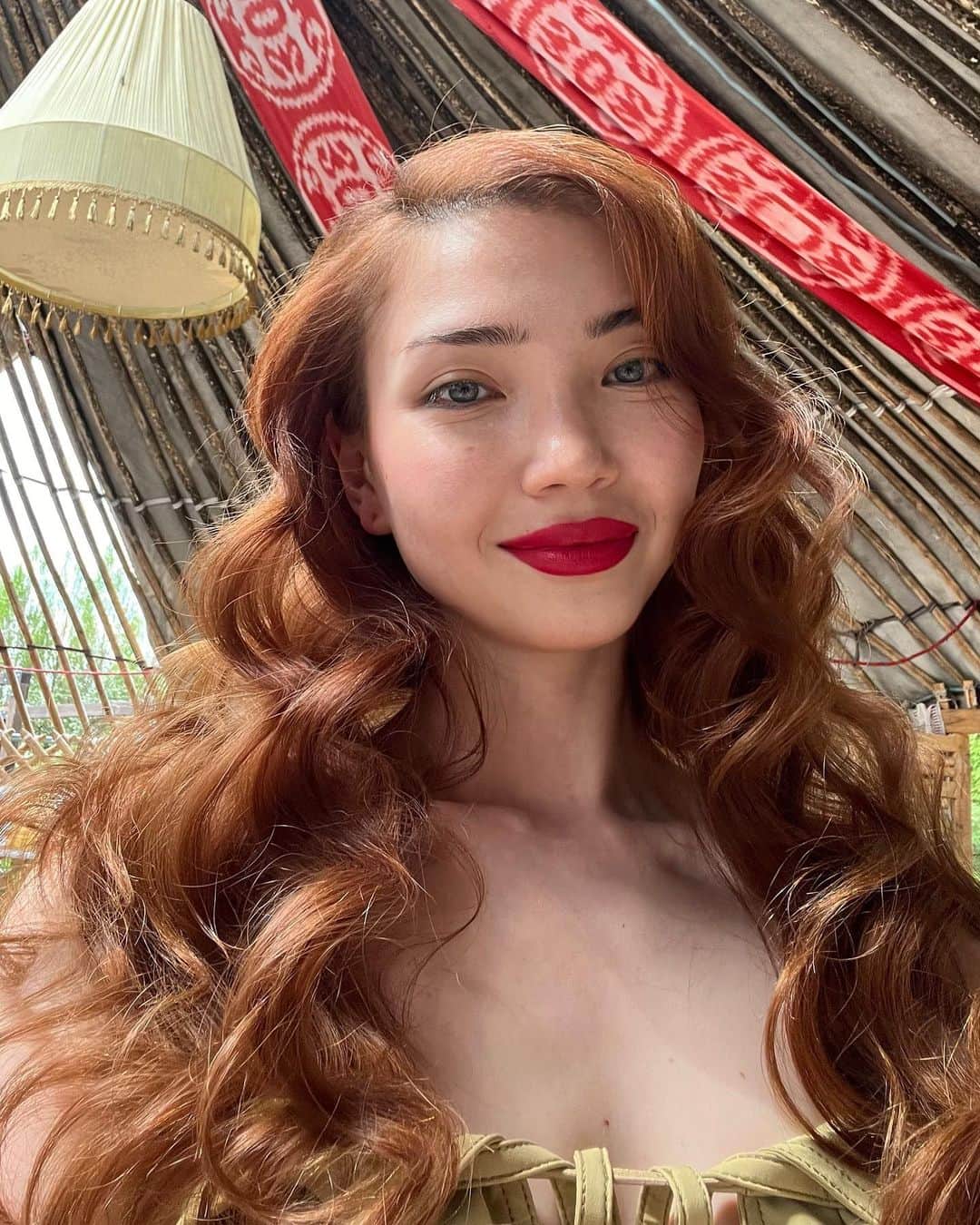 Aya Shalkarさんのインスタグラム写真 - (Aya ShalkarInstagram)「Here’s to the best thing in life: friends 🌞🇰🇿🇺🇿」4月30日 20時02分 - aya_shalkar