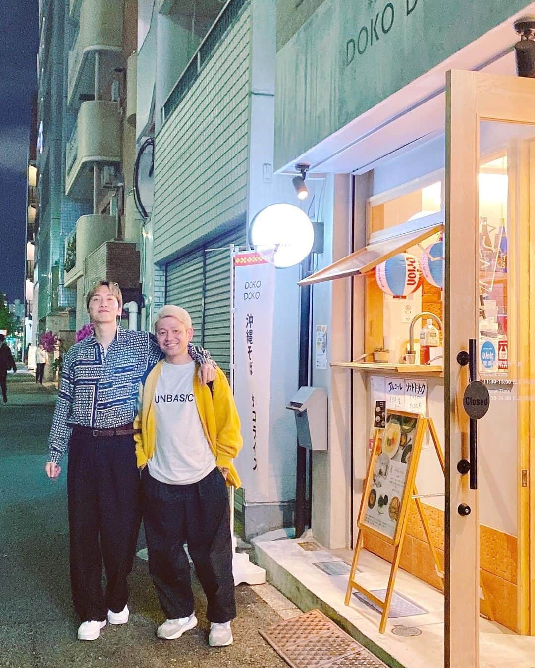 KEITAのインスタグラム：「@okinawasoba_doko_doko  また来ちゃった。 もう22年以上仲良しの沖縄出身のお店のオーナーさん。 #沖縄そば　#中目黒」