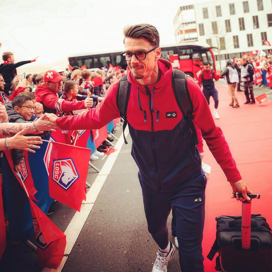 のインスタグラム：「Ontem foi um bom dia 🔥❤️  Allez Le Losc 💥😉」