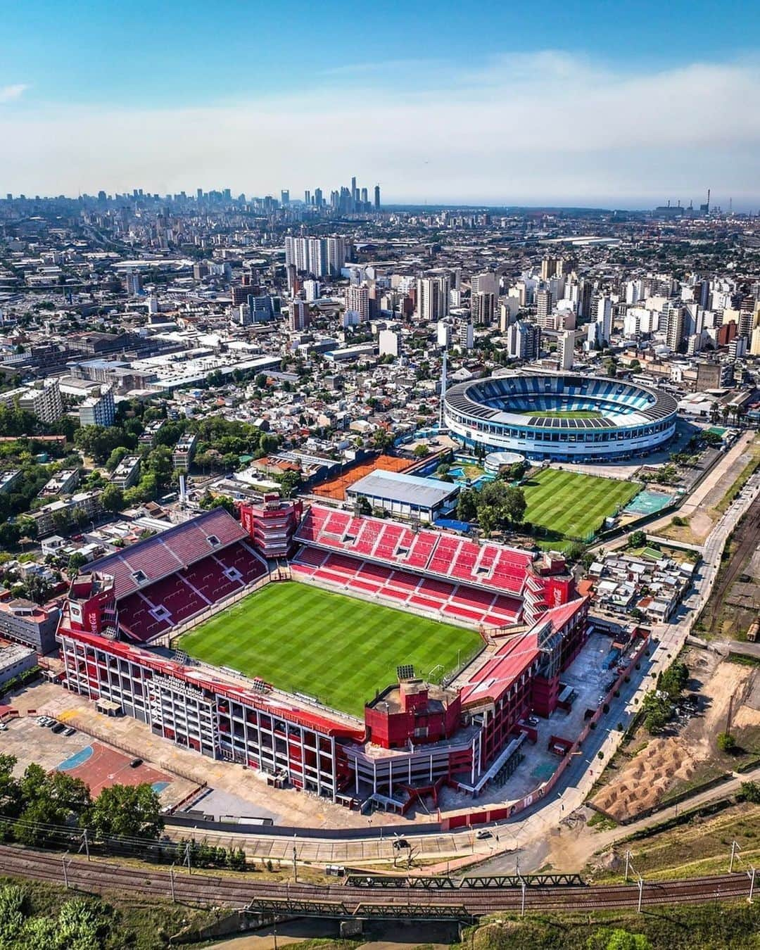 9GAGさんのインスタグラム写真 - (9GAGInstagram)「Buenos Aires from a 🐦's view 🇦🇷 Follow @voyaged to travel virtually around the 🌍✈️ - 📷 @world_walkerz - #voyaged #9gag #travel #buenosaires #argentina」4月30日 20時30分 - 9gag