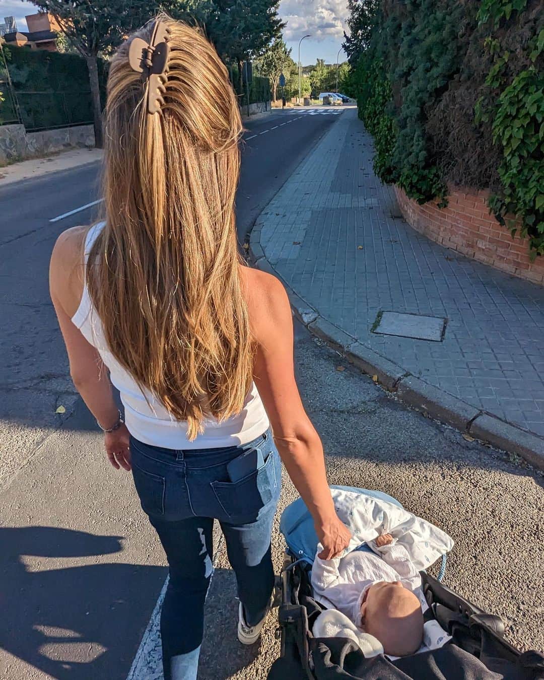 ベレン・モゾのインスタグラム：「Mon bebé 👶🏻」