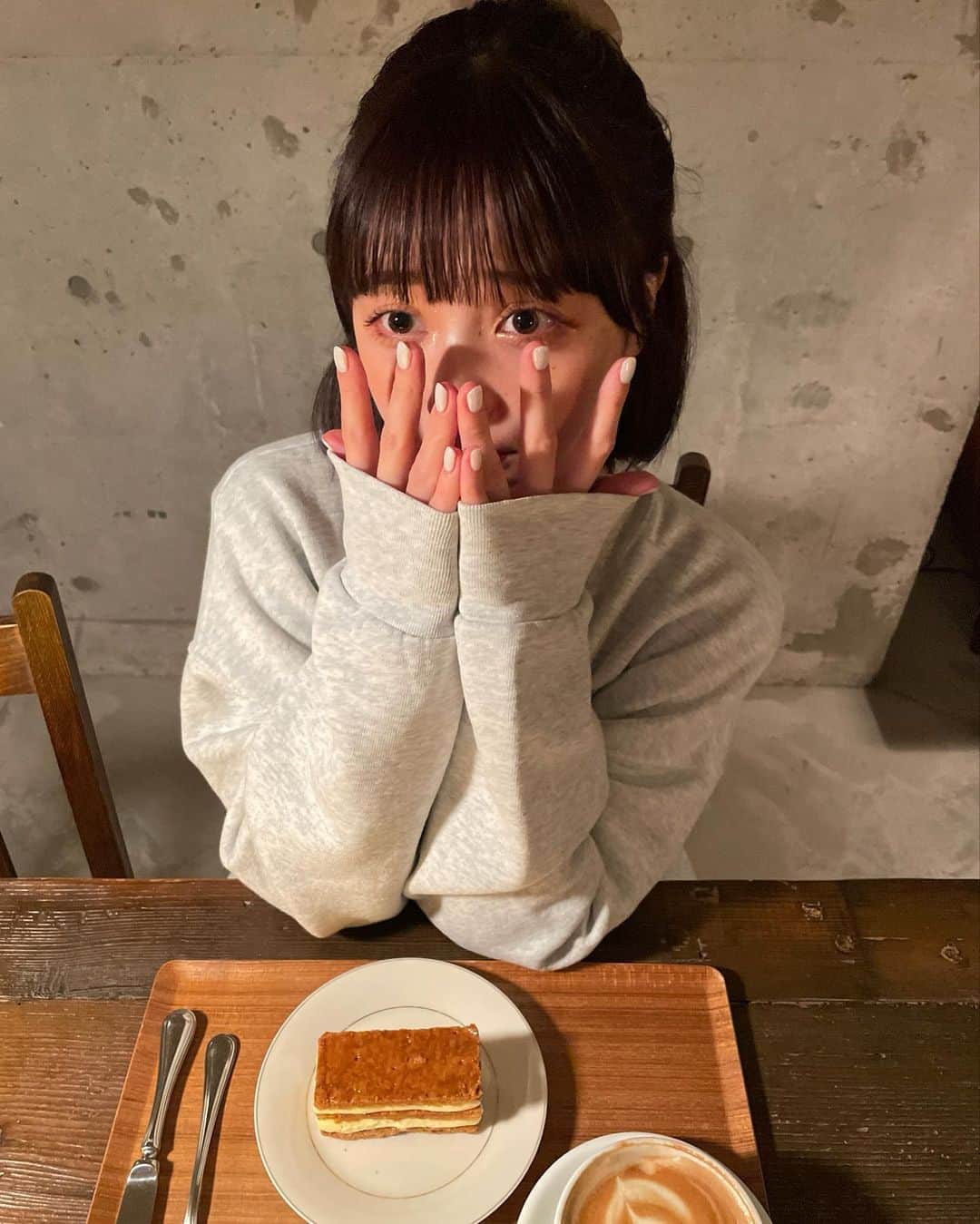 新田湖子さんのインスタグラム写真 - (新田湖子Instagram)「甘いものだあいすき〜🐈‍⬛🥨」4月30日 20時34分 - coconitta0809