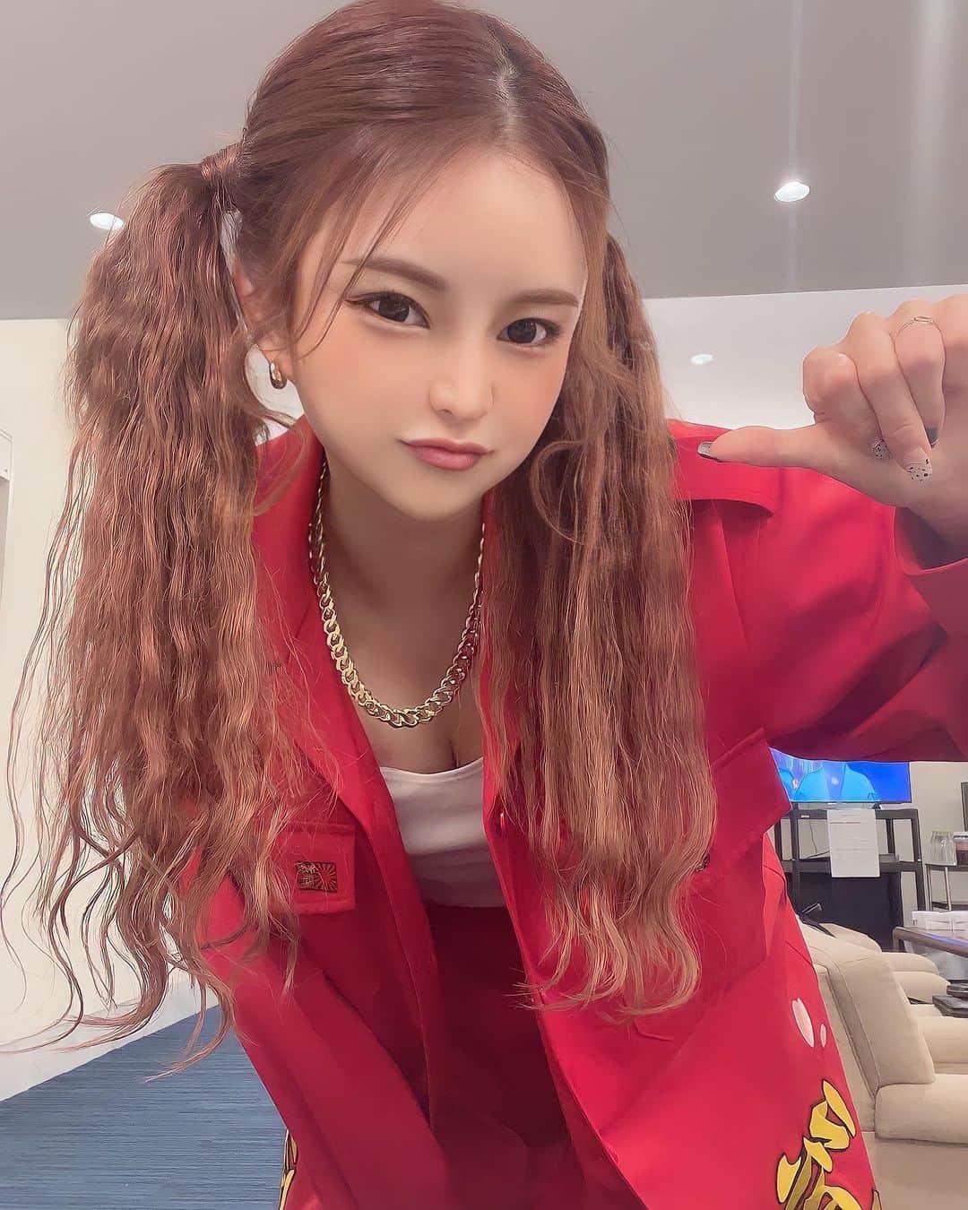 sayaのインスタグラム：「. 昨日のRIZIN🔥 牛久絢太郎vs朝倉未来 のステージに喧嘩道ガールズとしてプレゼンターで登壇させていただきました✨  貴重な体験ができました😭🩷  未来さんかっこよかった🩷  . .  #喧嘩道#喧嘩道ガールズ#ライジン #17LIVE#ライブ配信#esports#ゲーマー女子 #ティックトック#ティックトッカー#ショートヘア#ヘアアレンジ#モデル#芸能#事務所#撮影モデル#ブレイキングダウン#ブレイキングダウン8#RIZIN#朝倉未来」