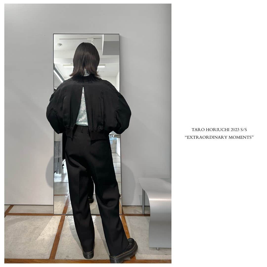 のインスタグラム：「#tarohoriuchi 2023 S/S ‘EXTRAORDINARY MOMENTS’   夏は涼しく、冬は暖かい吸放湿性に富んだ薄手素材。ドレープ感のある風合いで、洗い込んだようなビンテージ風に仕上げています。  This lightweight material is cool in summer and warm in winter, and is rich in moisture absorption and desorption. It has a drapey texture with a washed vintage look.  ●Draped MA-1 #tarohoriuchi23ss」