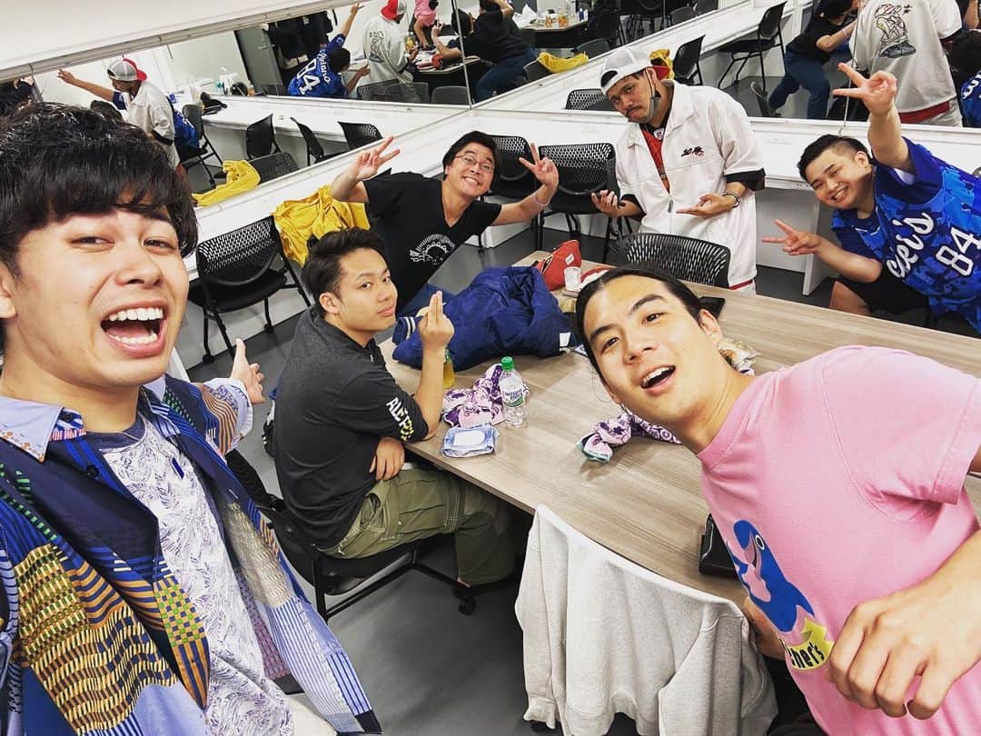 のインスタグラム：「U-FES 2023 Day1 Day2 お疲れ様でした！！ UUUM10周年記念、そして3年ぶりのイベントで歴史に残る盛り上がり方した🤣  さあ、いよいよ夏が来るんでみなさん備えてください。今年もみんなで騒ごう！！  動画お楽しみに✨  #ufes #フィッシャーズ」