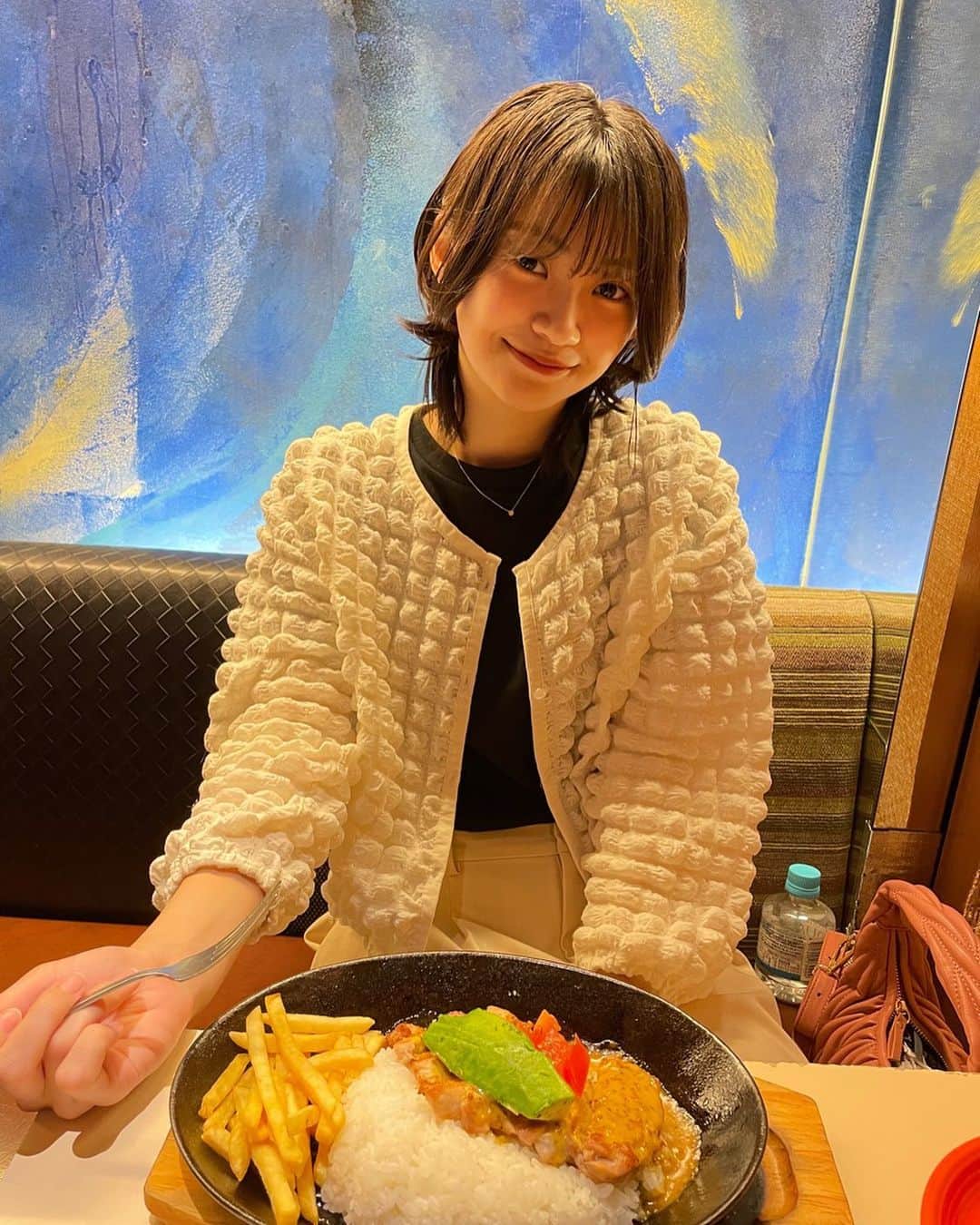 板倉可奈さんのインスタグラム写真 - (板倉可奈Instagram)「鞄開いてますよ。(⌒▽⌒)  #kanacolor」4月30日 21時31分 - kn.sii.i