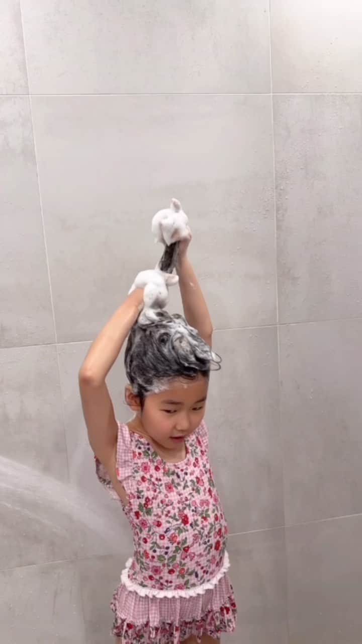 パク・タミのインスタグラム：「- 온가족 샴푸! 요거 하나면 끝이니까요~~ 5월 특별 할인가로~~샴푸는 요럴때 쟁이는거죠? 🧴  @polatam_official」