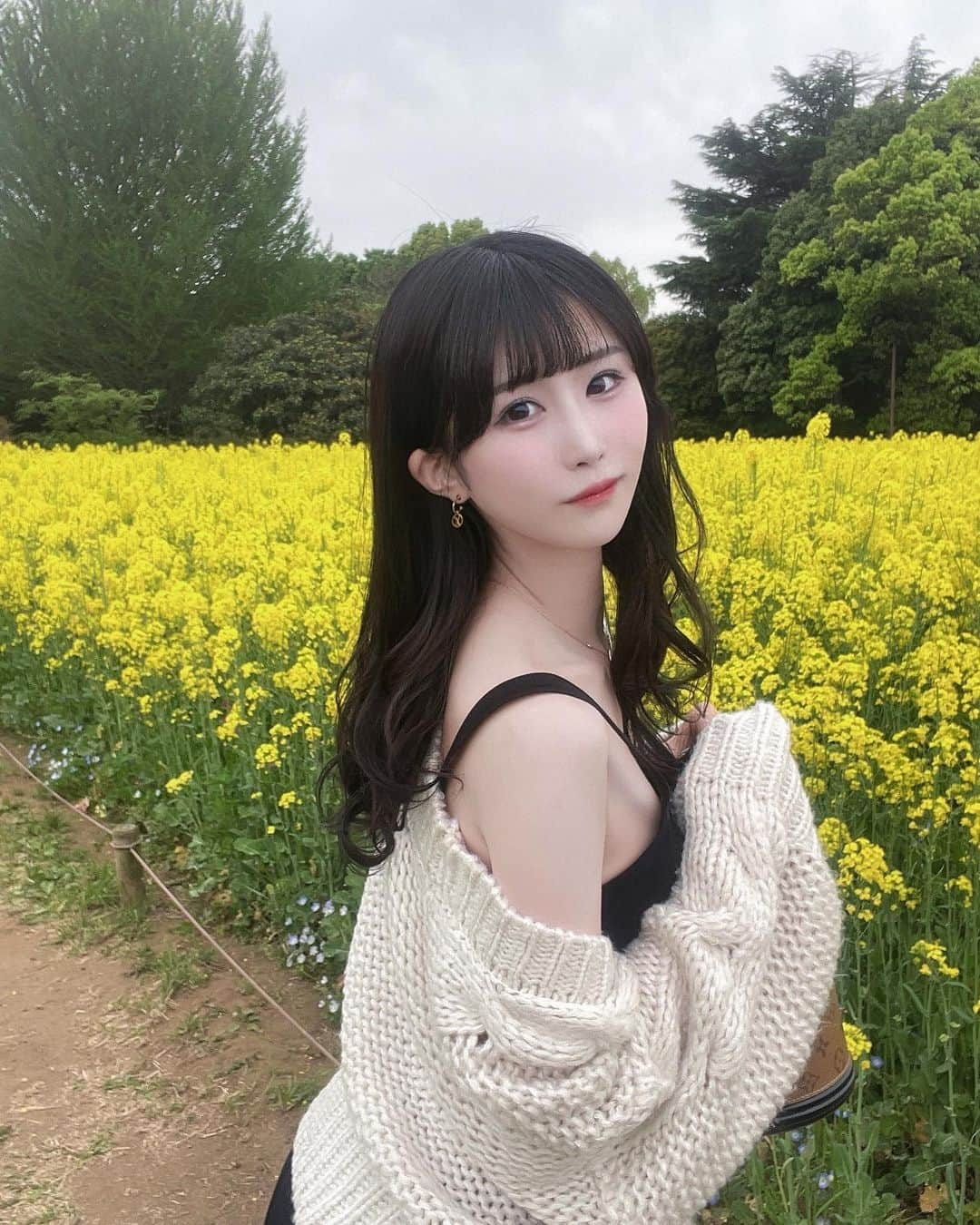 平林萌愛のインスタグラム：「お花見ると癒される💛」