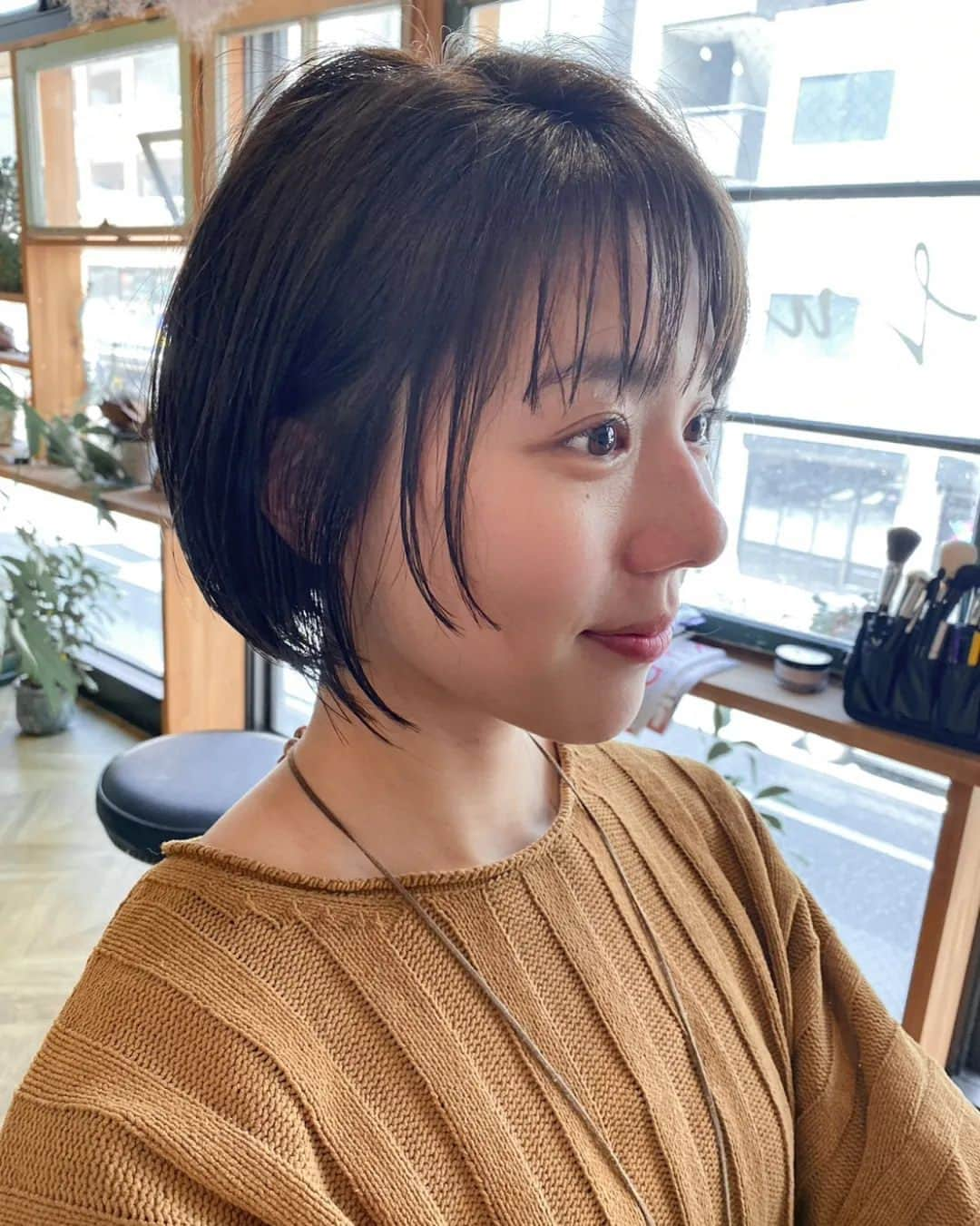 小野木里奈さんのインスタグラム写真 - (小野木里奈Instagram)「_ すっきり🧡🧡 ✂️ @akanemogi . 5分のドライヤーだけで 髪の毛まとまるから ほーんとらくちん。笑 . ありがとうございました✨🥺 . . .」4月30日 21時34分 - rina_onogi