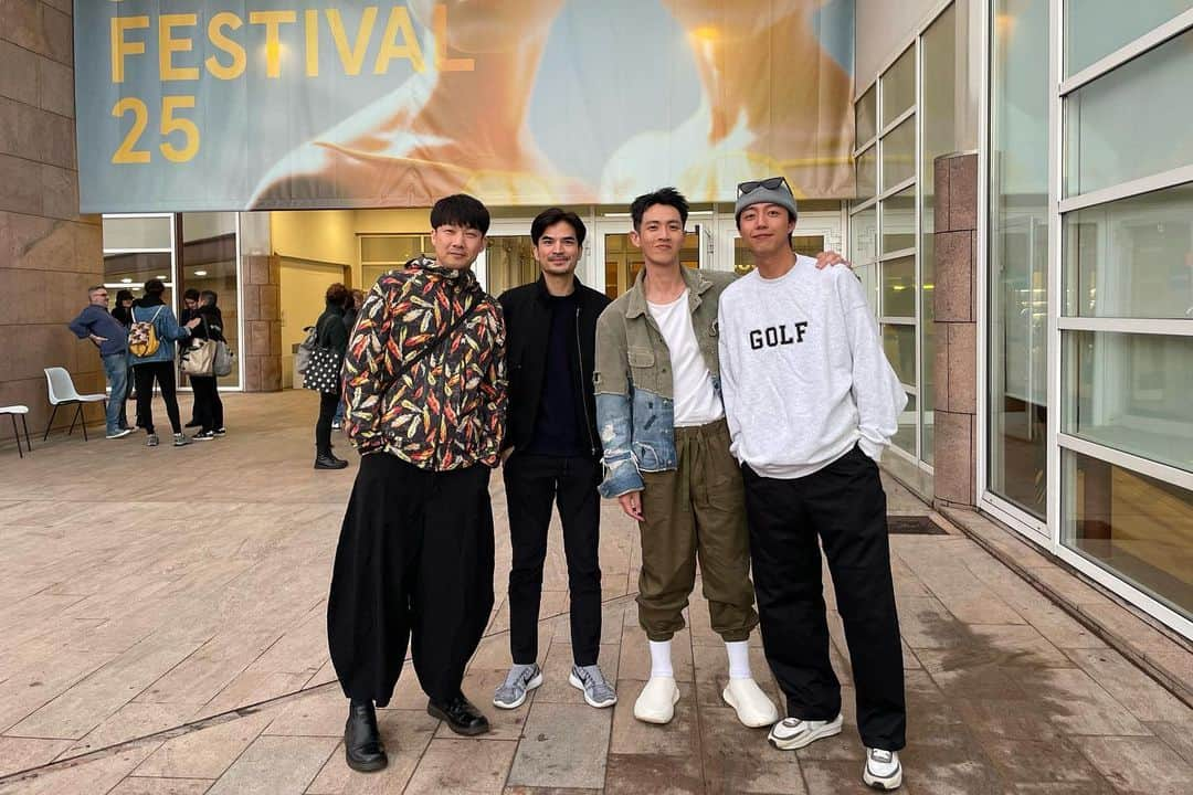 尚玄さんのインスタグラム写真 - (尚玄Instagram)「My first attendance at Udine @fareastfilm festival was just incredible. I had two Italian premiers of our film " @december_the_film " & "Your Lovely Smile" and the audience reactions impressed me. I was deeply moved by their ringing applause. Besides, the hospitality of the staff, amazing Italian food with wine & grappa every single day, and of course  #KARAOKE NIGHT! I totally agree that a lot of people say FEFF is one of the best film festivals in the world.   Congratulation to @sabrinabaracetti, @thomasbertacche for the successful the 25th edition. I'm already missing you all!! Ci vediamo ancora!!   映画『#赦し』に続き、『#あなたの微笑み』もたくさんの拍手と共に上映を終えることができました。映画愛に溢れる観客の方々、スタッフたちのホスピタリティ、毎日振舞われるイタリア料理とワイン&グラッパ。そして締めのカラオケ大会。まさか香港の大巨匠 #JohnnieTo 監督と『#島人ぬ宝』を歌う日が来るとは(笑)。多くの人が世界一の映画祭のひとつだと言うのも頷けるほどの素晴らしい経験をさせていただきました。こういう映画祭をいつか沖縄でも開催したい。  #FEFF25」4月30日 21時48分 - shogenism