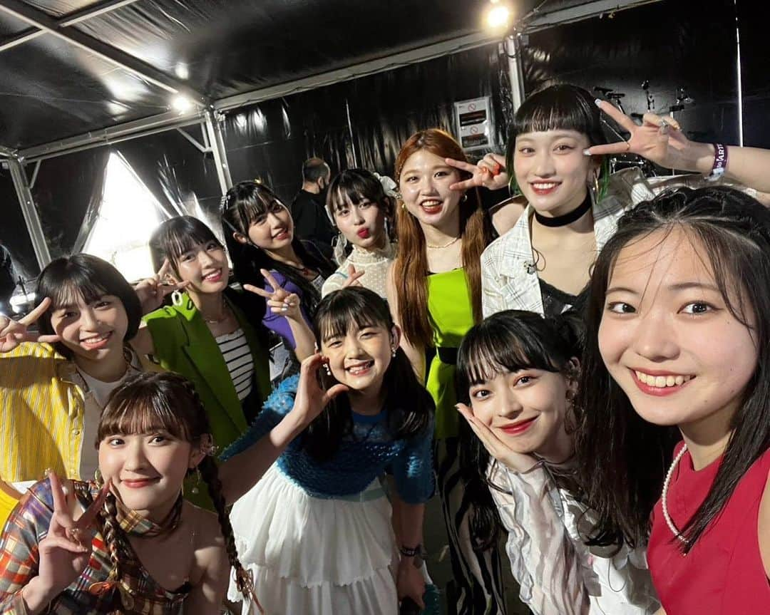 佐々木莉佳子さんのインスタグラム写真 - (佐々木莉佳子Instagram)「⭐︎  JAPAN JAM ありがとうございました☺︎  天気が心配だったけど 途中で太陽が顔出して味方してくれて 皆さんの声も3年ぶりに聴けて もう今日は、最高の一言に尽きる一日でした。  初めてのトップバッター！ 頑張りました🔥  幸せをありがとうございます😭  ひゃー、たのしかった😮‍💨⭐︎  #JAPANJAM2023」4月30日 21時49分 - rikako_sasaki.official