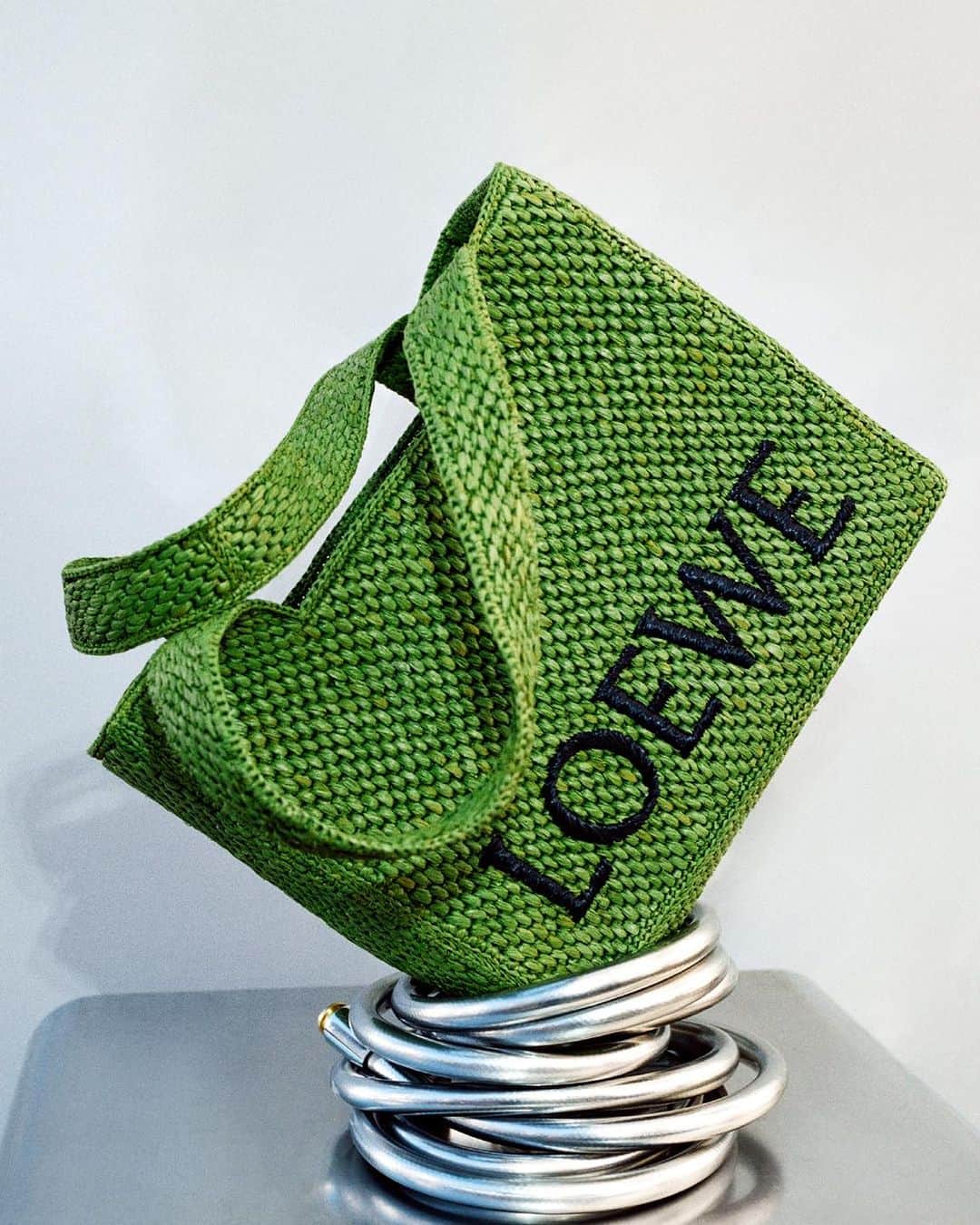 Loeweのインスタグラム