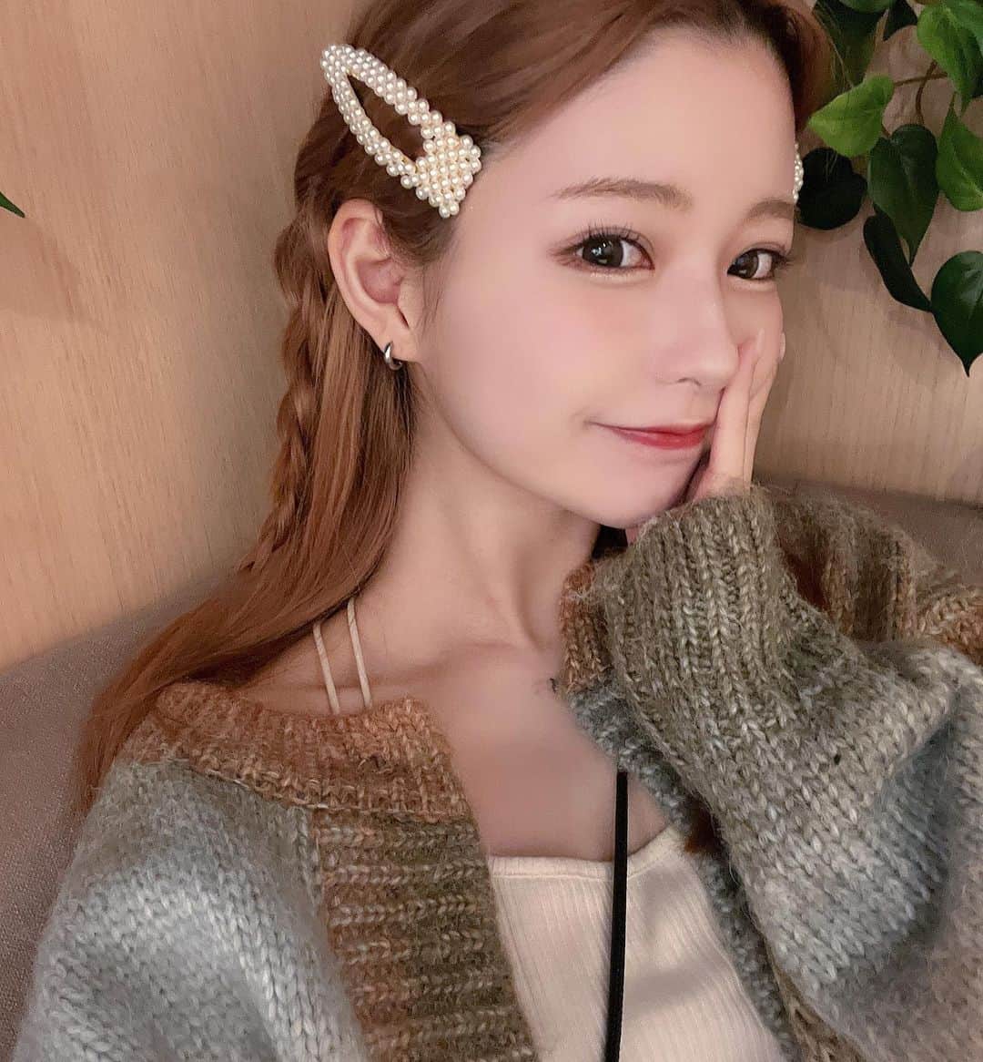 sarimaru(国木田さりまる)のインスタグラム：「茶髪ロング初めてかもしれない🪞✨ みんなに何色が良いか聞いたらハイトーン率が意外と多くてびっくり…！🫢」