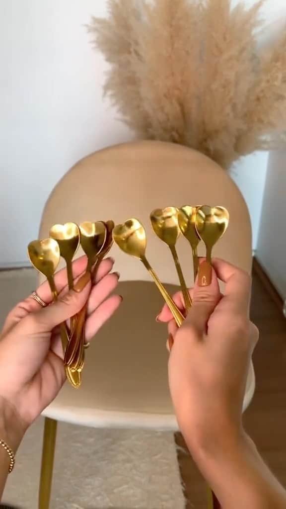 SHEINのインスタグラム：「TFW all the home finds are golden 💛😍🏡 @cinthiaharanaka  🔎11097742 2017376 1228967 10355351 10338499 11218497 10423569 11242975  #SHEIN #SHEINstyle #fashion #chic #saveinstyle」