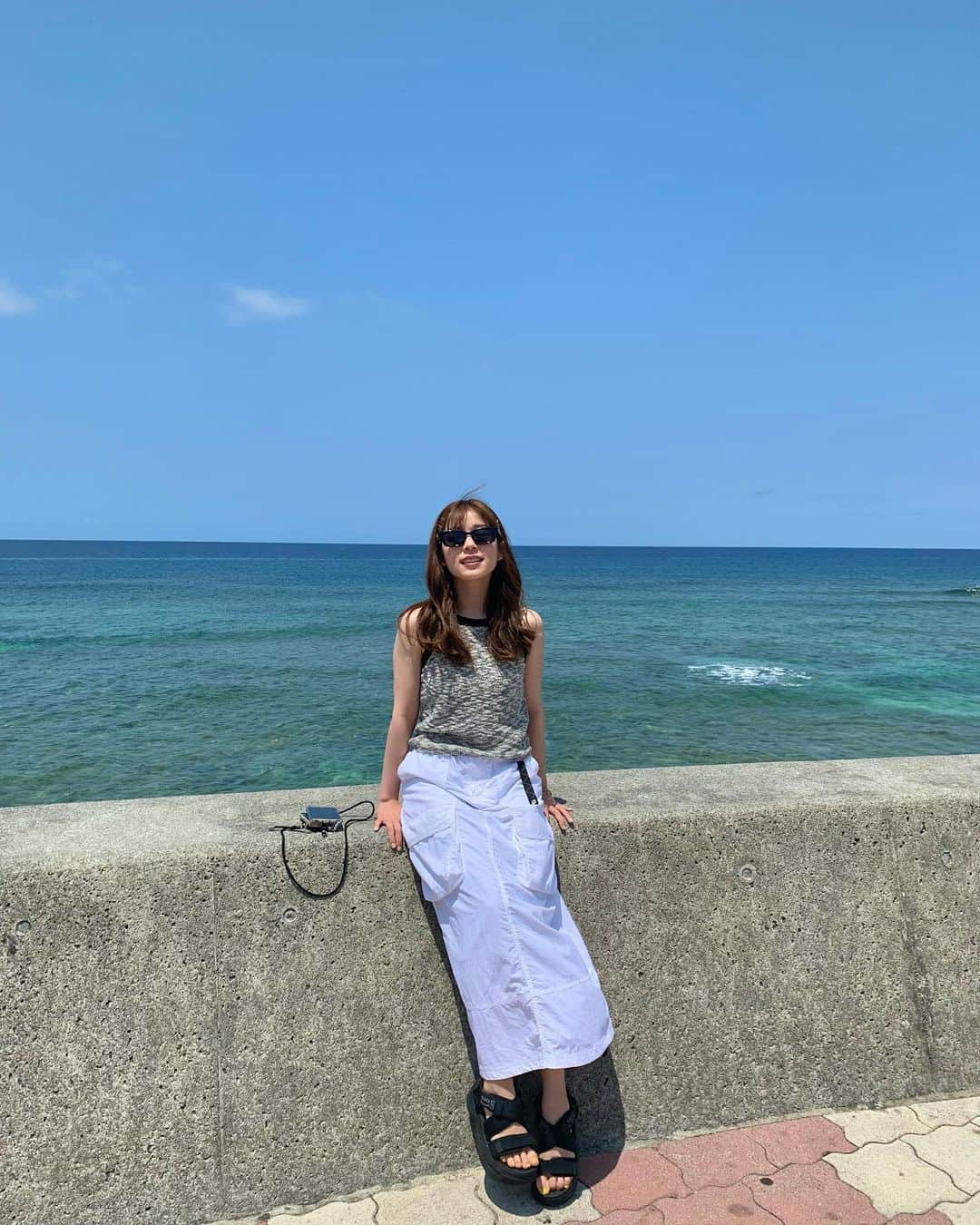 のインスタグラム：「🕶🖤」