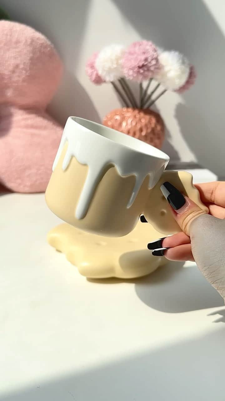 SHEINのインスタグラム：「Let‘s raise a glass to adorable drinkware! 🥂☕🥤 Which cute cups would you pick? 👇  🔎13893717 13179585 13627597 13201796 13433536 14019166  🔗:https://shein.shop/utddig1  #SHEIN #sayidoinSHEIN #saveinstyle」