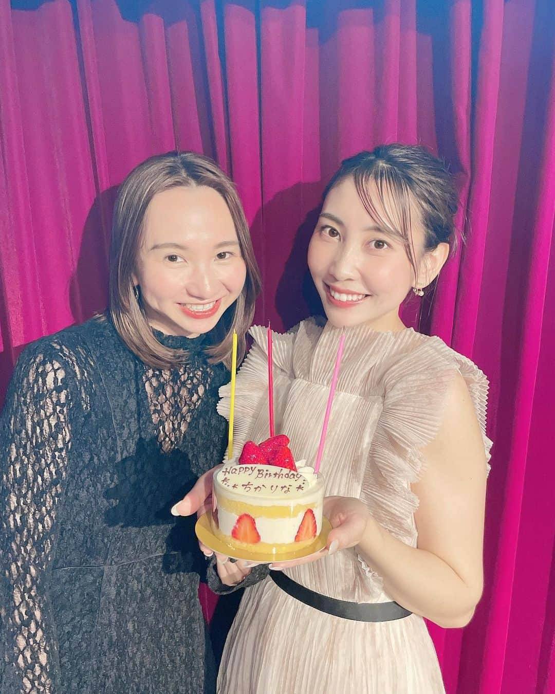 近野莉菜さんのインスタグラム写真 - (近野莉菜Instagram)「2023.4.30(sun) 無事、生誕祭を終えることが出来ました！！  来てくださったファンの皆様、ゲストを快く承諾してくれた紗子、お手伝いしてくれた大事な親友の2人！！  そして、チケット購入したけど、来れなかったという方も含めて🥹🥹  本当に皆さんには感謝の気持ちでいっぱいです🥹✨✨✨  久しぶりに会えて、話せて、嬉しかった〜🥰🥰  何年経ってもみんなの事忘れてないよ🥺🥺🥺🫶  今日、再びアイドルにしてくれてありがとう🥰  また会えたらいいな🤍  集合写真載せたかったけど、みんなに許可取るの忘れた🤣🤣www  って事で、画像は紗子&お手伝いしてくれたSpecial Thanks の2人✨  プレゼントもお手紙もありがとう💗✨ DMも全部読んでるよ！　  本当に幸せでした🥰🥰  #近野莉菜 #槙田紗子 #生誕祭」4月30日 22時20分 - chikano.rina