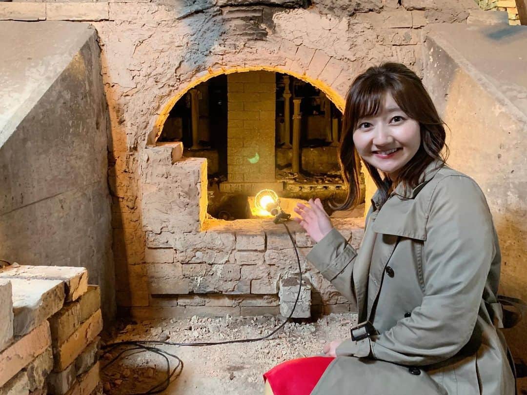 稲葉千秋のインスタグラム：「🎊 ナニコレ珍百景 系列局対抗日本一決定戦 3時間スペシャル  ご覧頂いた皆さん ありがとうございました😌🎵  優勝とはなりませんでしたが、 無事に、黒石市の 「世界一長い登り窯」が 珍百景に登録されました〜😆🙌✨  全力でやったあんなことやこんなことも カットされてしまいましたが(笑) グッドモーニングのエンタメ検定と珍百景、 全国放送に2回も出演させていただき 青森をアピールできたので大満足です😁✌️  登り窯制作秘話の再現ドラマは、 楽しんでいただけましたか〜？ 先輩方の期待を上回る全力演技が楽しくて、 撮影中ずっと笑っていました😂  登り窯を作られた今井理桂さんと息子さん。 ニュースで度々拝見していましたが、 実際にお会いすると、 とても和やかで優しいお二人でした☺️ またゆっくり登り窯を見に伺いたいです🎵 津軽烏城焼は、味があり、 自然の力を感じられて、とても素敵です✨ オンラインショップでも販売していますので ご興味のある方はぜひご覧ください❣️  #ナニコレ珍百景  #系列局対抗日本一決定戦  #世界一の登り窯  #青森の珍百景 #登録決定  #津軽烏城焼 #黒石市 #青森朝日放送 #稲葉千秋」
