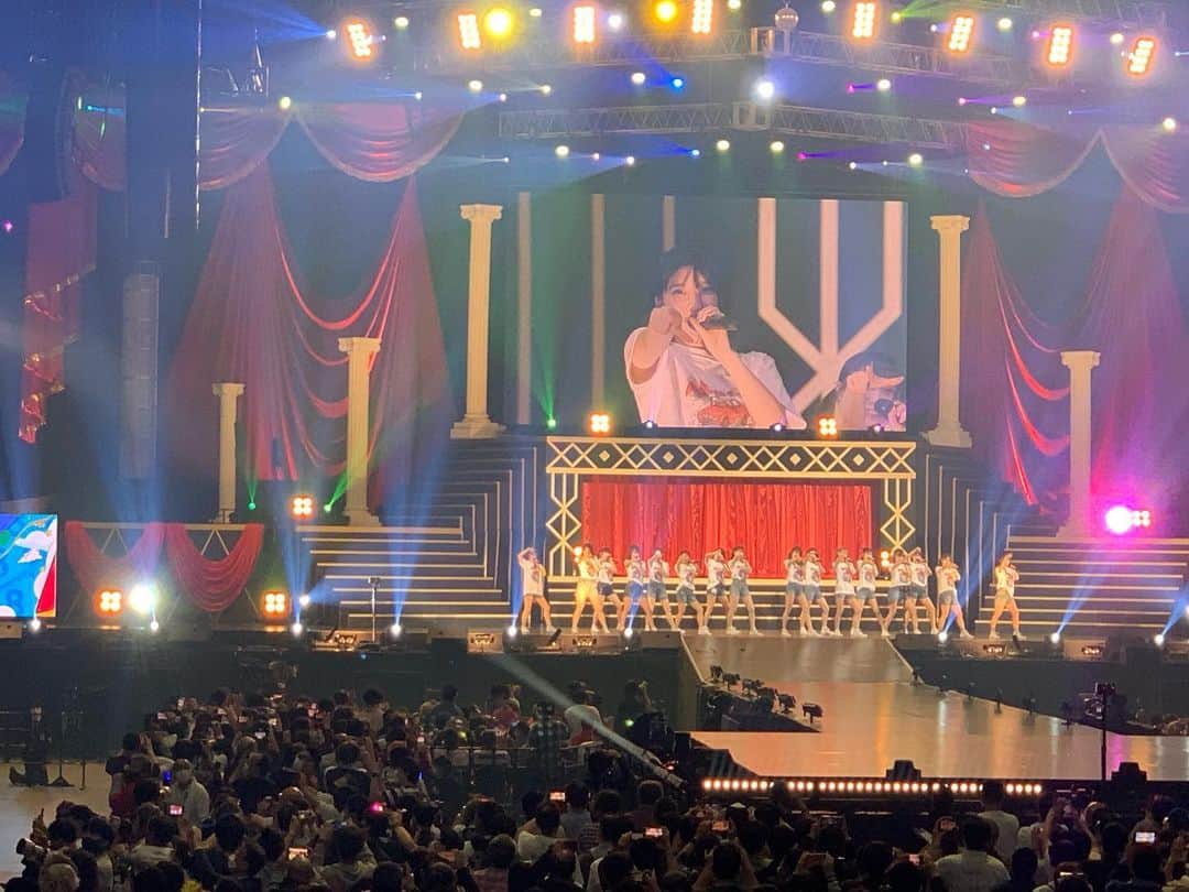 昴生さんのインスタグラム写真 - (昴生Instagram)「ライブ！！ #仕事終わり #AKB48 #チーム8 #9年間のキセキ #解散休止前コンサート #を見に行かせてもらいました！ #もうめちゃめちゃ感動した！ #泣いた！ #僕らは関西メンバーのみんなと番組をやってて #みんなのライブ見るのはこれが最初やったんですけど #輝いてる妹達が素敵すぎた！ #心の中でずっと頑張れって叫んでた！ #そして亜生に涙気づかれへんようにおれはおれで頑張ってた！ #いやー良かったなー！ #これからもずっと応援すること決定！ #もちろん決まってたけど完全決定！ #最高の妹たち！ #濱せり大西！ #太田るか山田福留ちゃん！ #一旦おつかれー！」4月30日 23時13分 - mikikousei