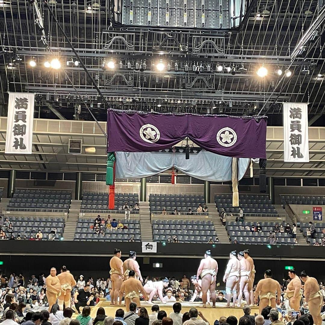 日本相撲協会さんのインスタグラム写真 - (日本相撲協会Instagram)「春巡業  本日の神栖場所をもって、奉納大相撲を含めた春巡業全15日間が無事終了いたしました。  ご来場いただいた皆様、誠にありがとうございました。  明日はいよいよ五月場所の番付発表！ 引き続きご声援よろしくお願いします。  @sumokyokai #sumo #相撲 #巡業 #春巡業 #お相撲さん #力士 #イベント #japan #japanculture #オフショット」4月30日 23時21分 - sumokyokai